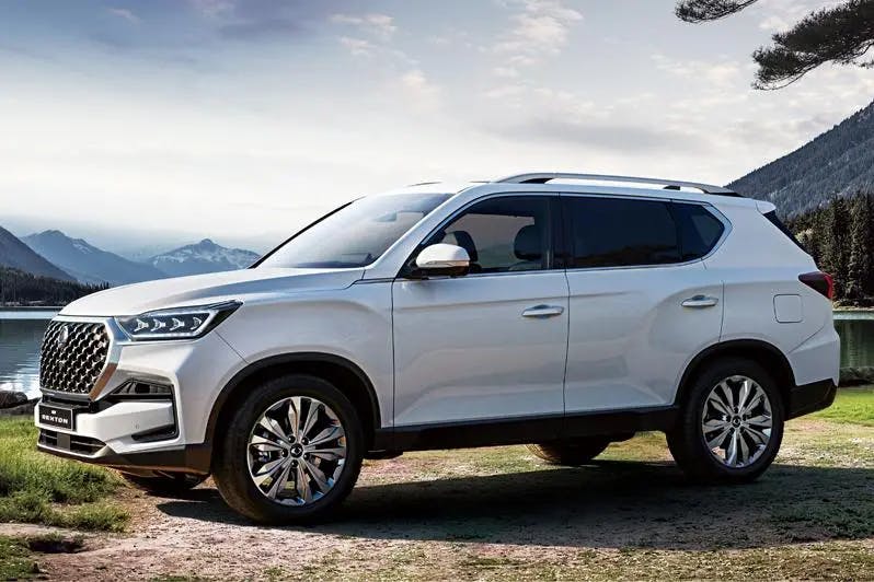 Review, preț și specificați SsangYong Rexton 2024: Un SUV cu Performanțe și Confort Excepționale