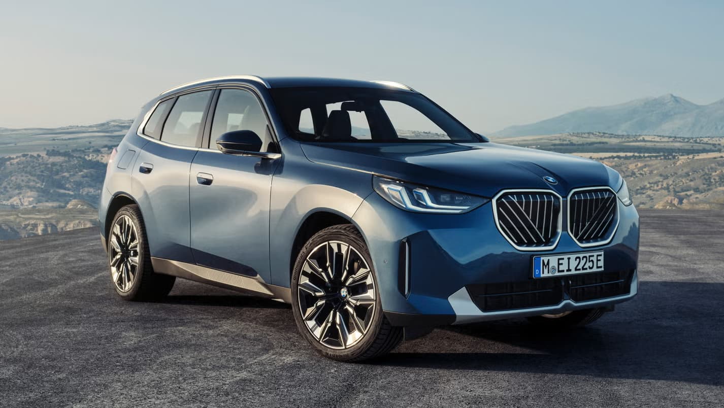 Noua generație BMW X3 2025 îmbină eleganța cu tehnologia modernă