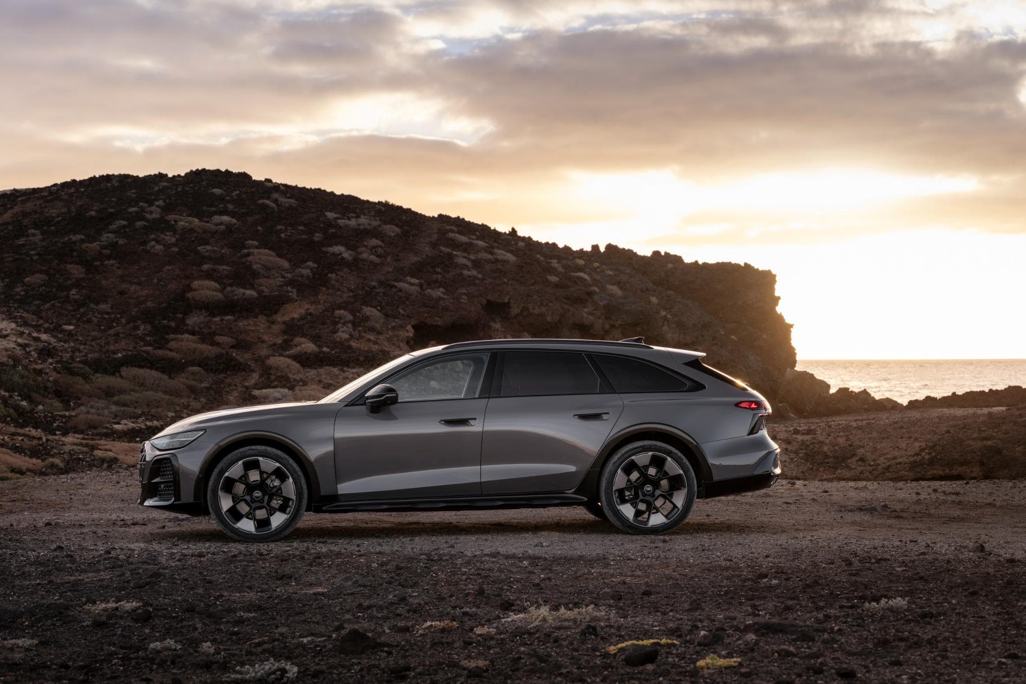 Audi A6 Allroad nou, acum disponibil cu motor hibrid plug-in pentru prima dată