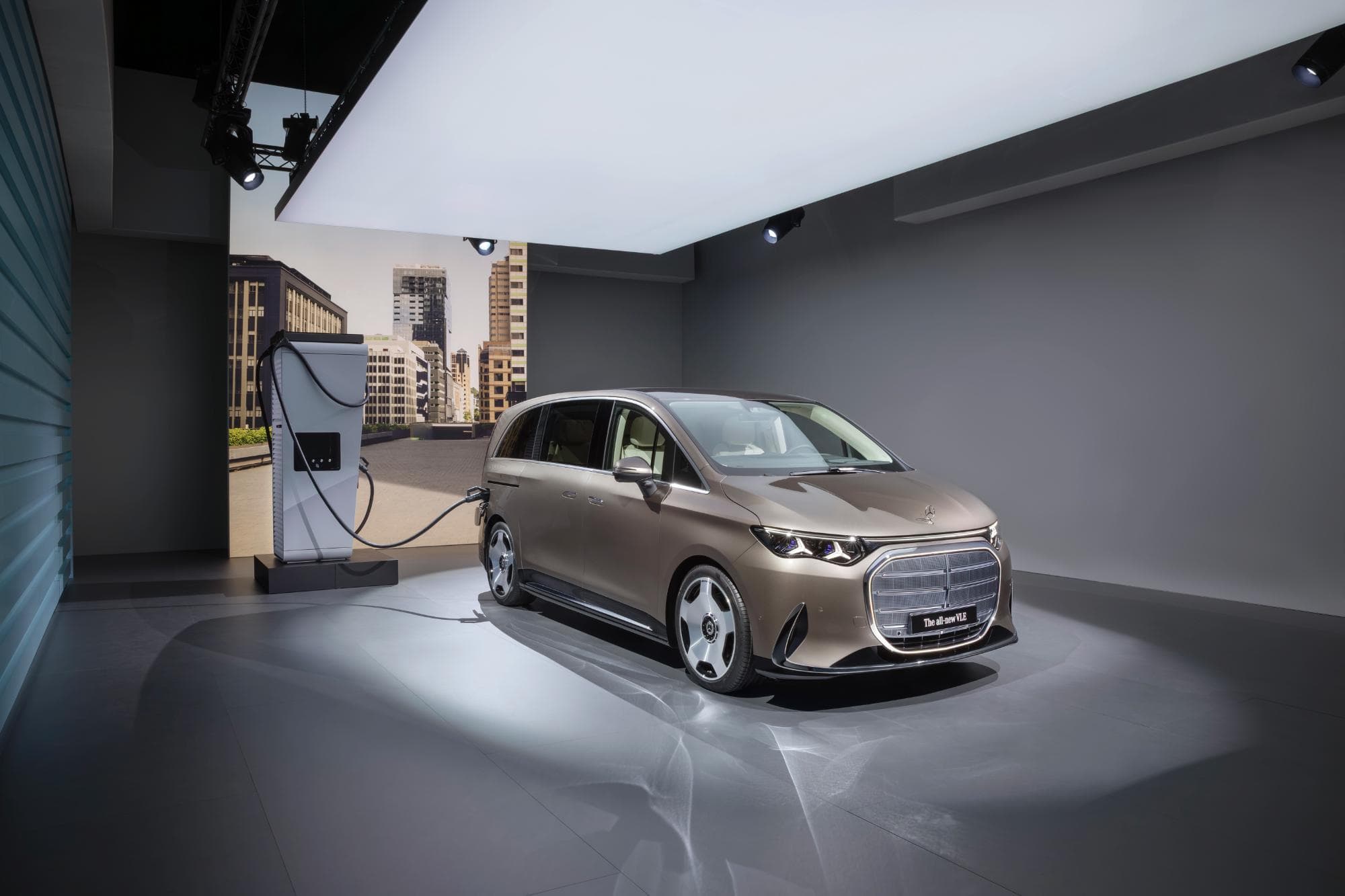 Mercedes-Benz VLE: noul model electric care înlocuiește Clasa V