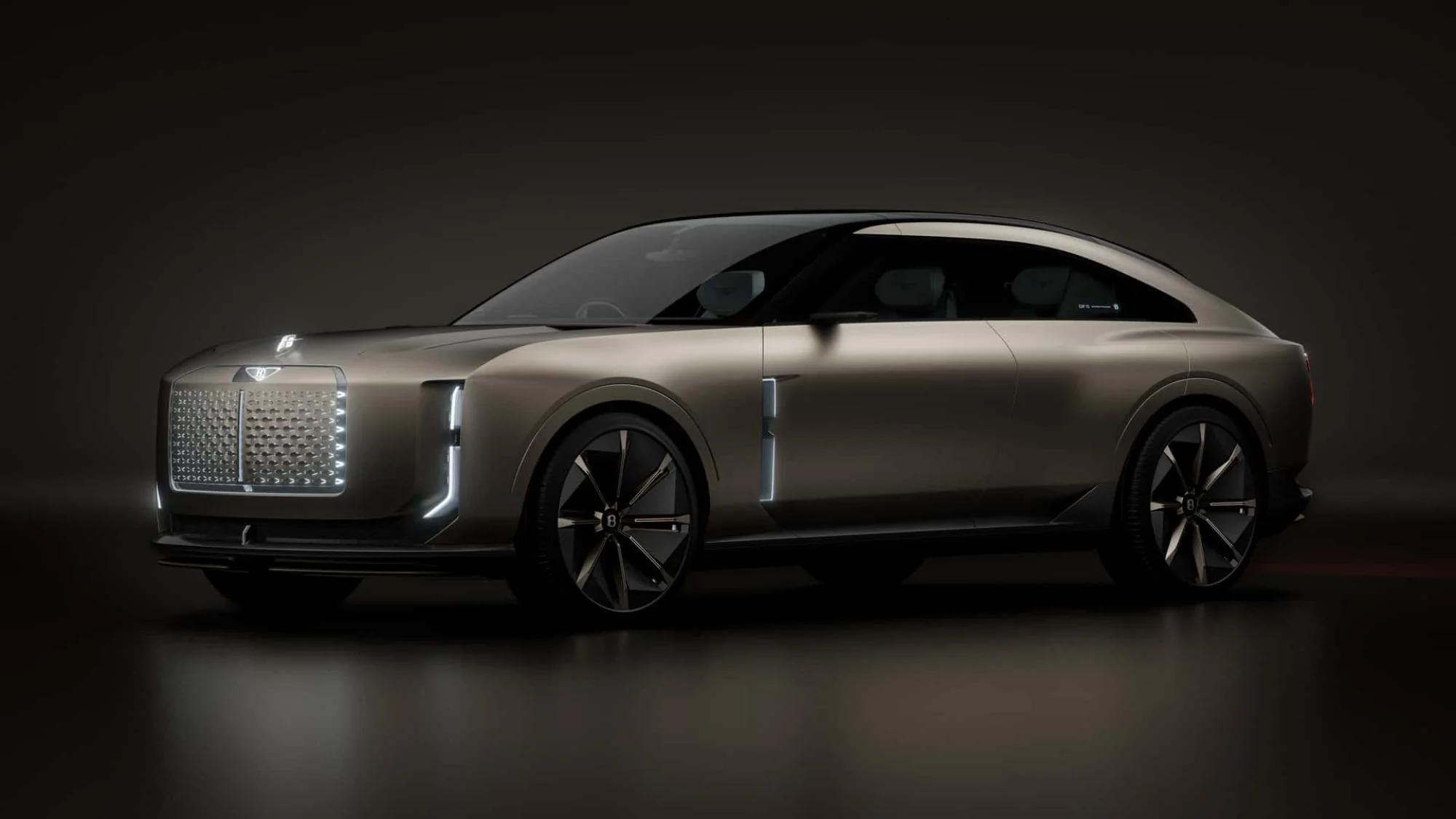 Lansarea primului model electric al mărcii, programată pentru septembrie: Bentley Torcal