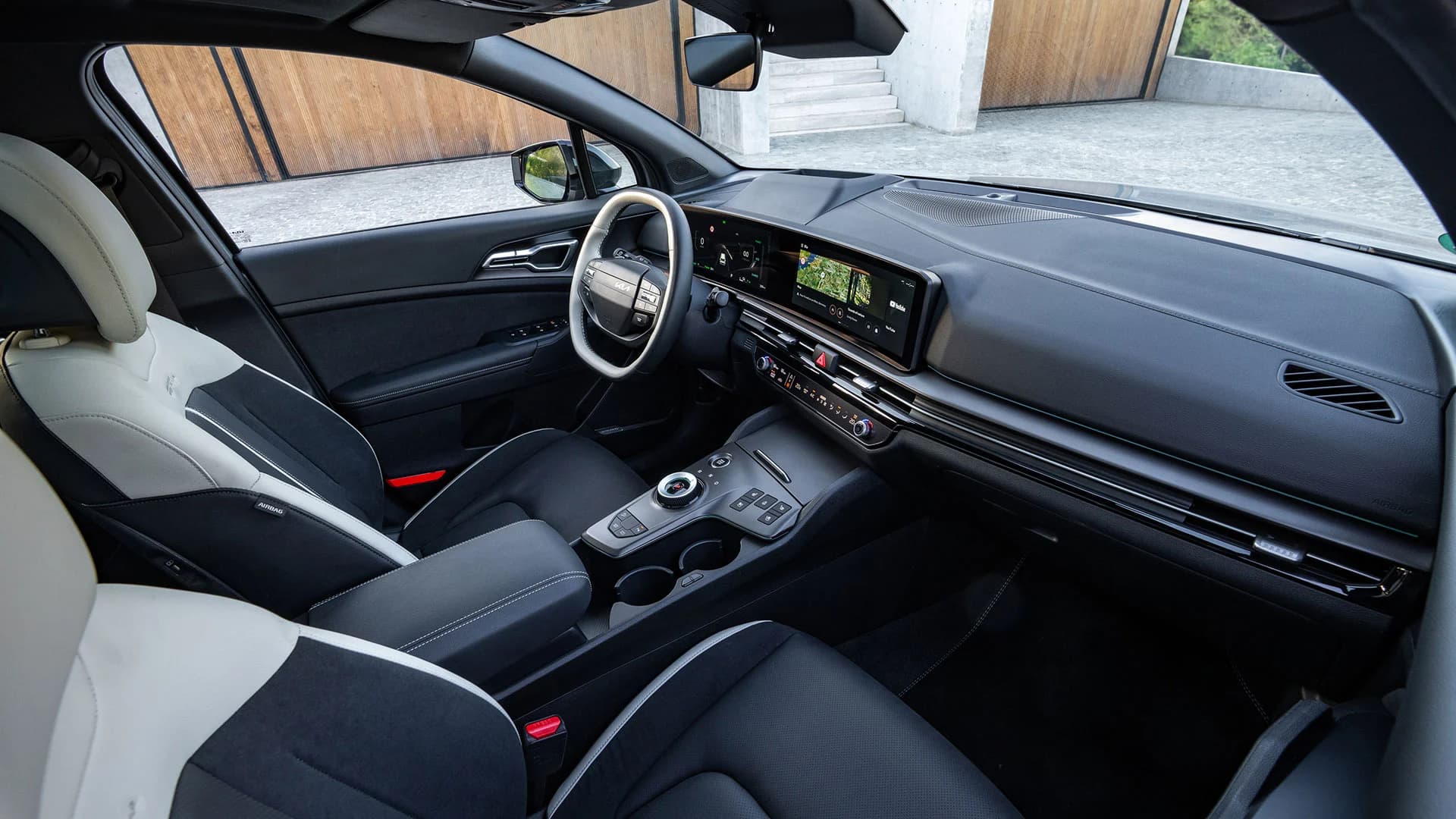 Noul Kia Sportage 2025: Eleganță și versatilitate pentru orice aventură