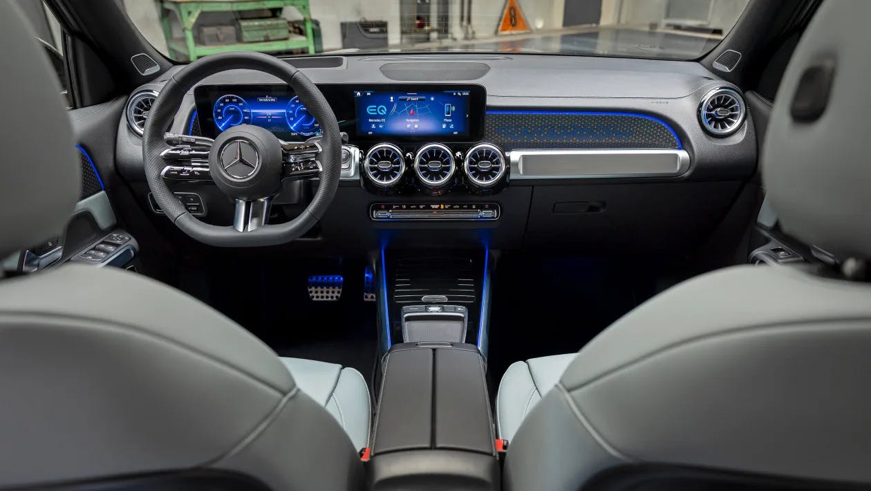 Noul Mercedes EQB facelift 2023 primește tehnologie actualizată