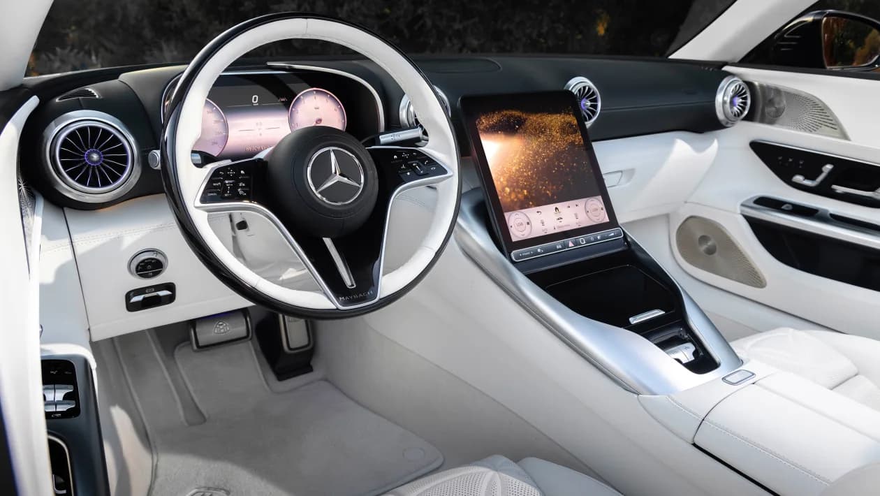 Eleganța și rafinamentul Mercedes-Maybach SL: O renaștere a icoanei cabrioletului