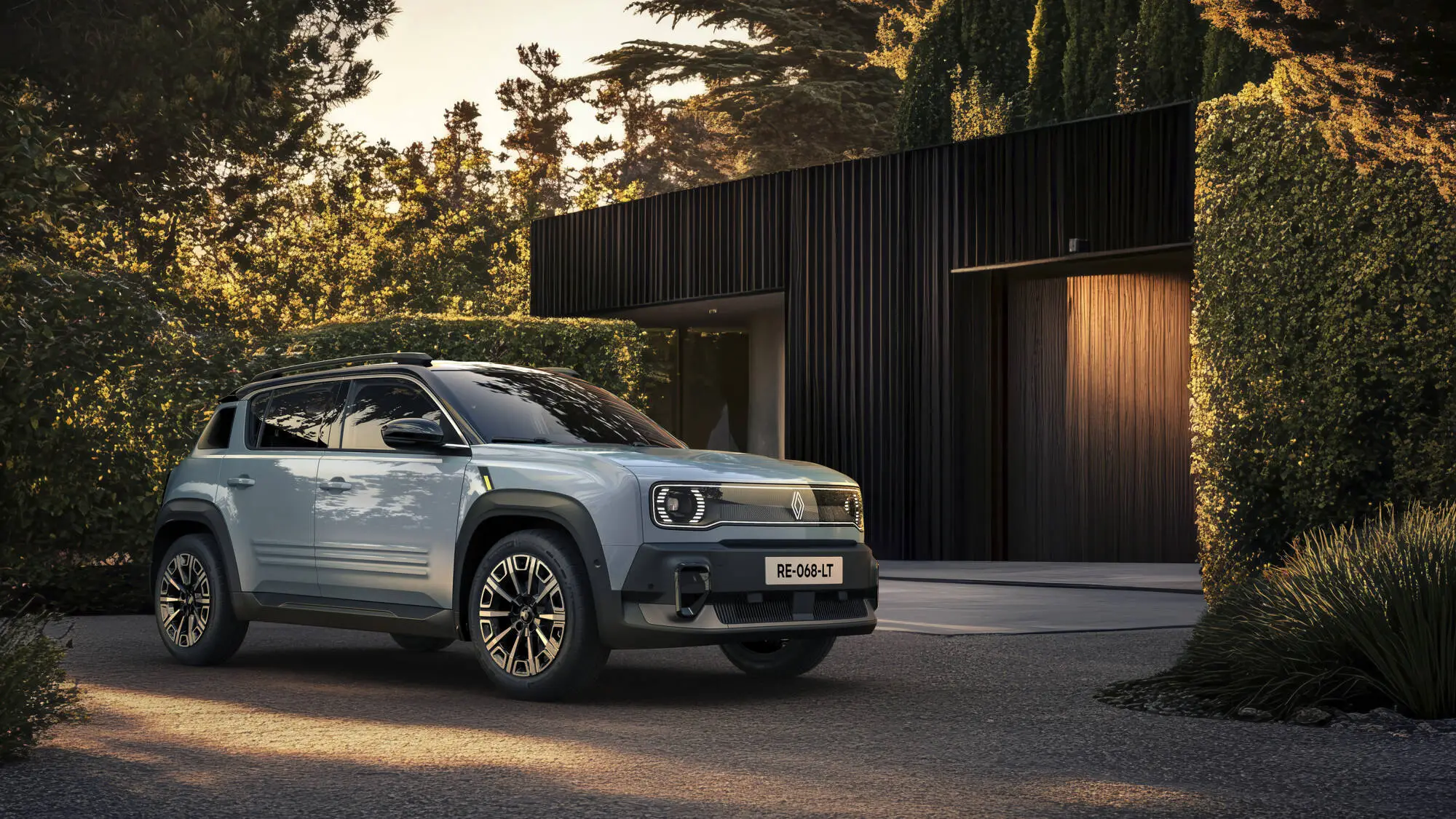 RENAULT 4 E-TECH ELECTRIC ESTE DISPONIBIL PENTRU COMANDĂ ÎN ROMÂNIA ÎN DOUĂ VARIANTE DE AUTONOMIE PENTRU A SE POTRIVI TUTUROR UTILIZĂRILOR