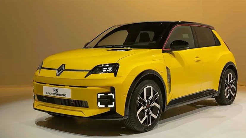 Noul Renault 5 dezvălui pe internet: Imagini apărute înainte de dezvăluirea de luni de la Salonul Auto de la Geneva