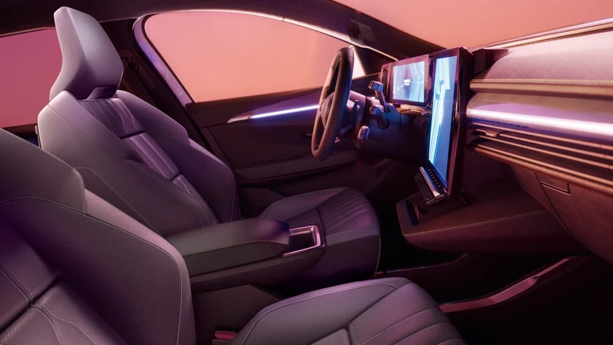 Renault Megane și Scenic primesc un refresh: condus cu o singură pedală și prețuri mai atractive