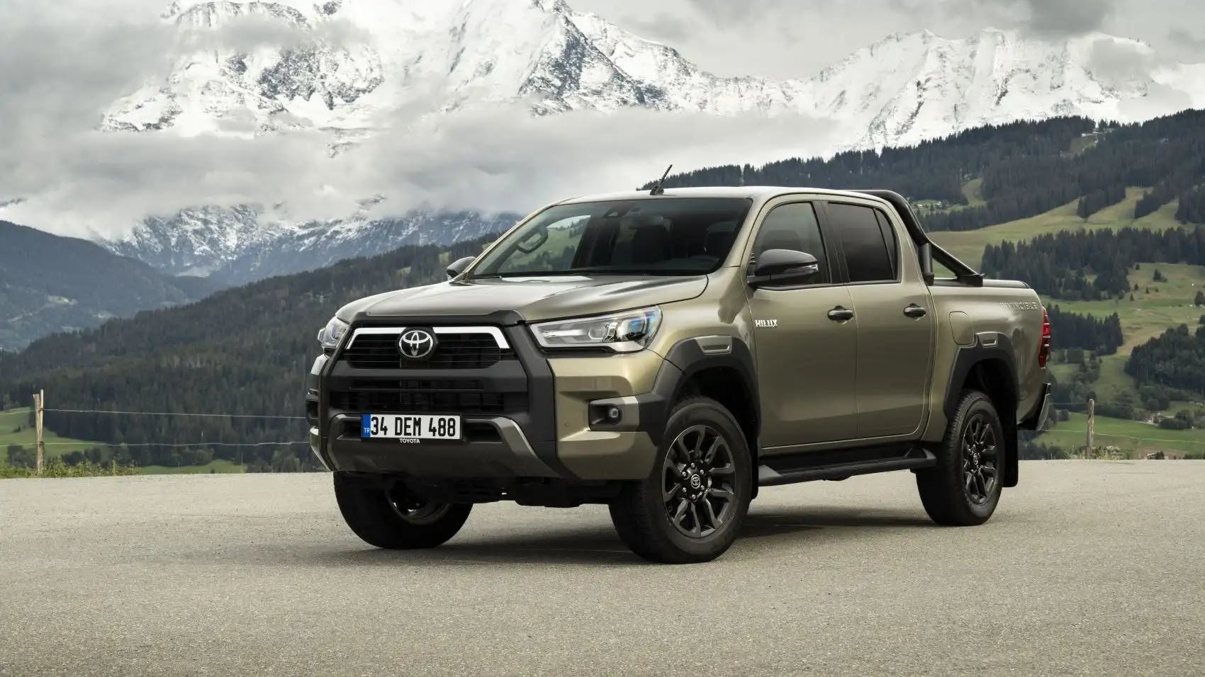 Publicitatea Toyota Hilux interzisă în Marea Britanie pentru promovarea conducerii off-road