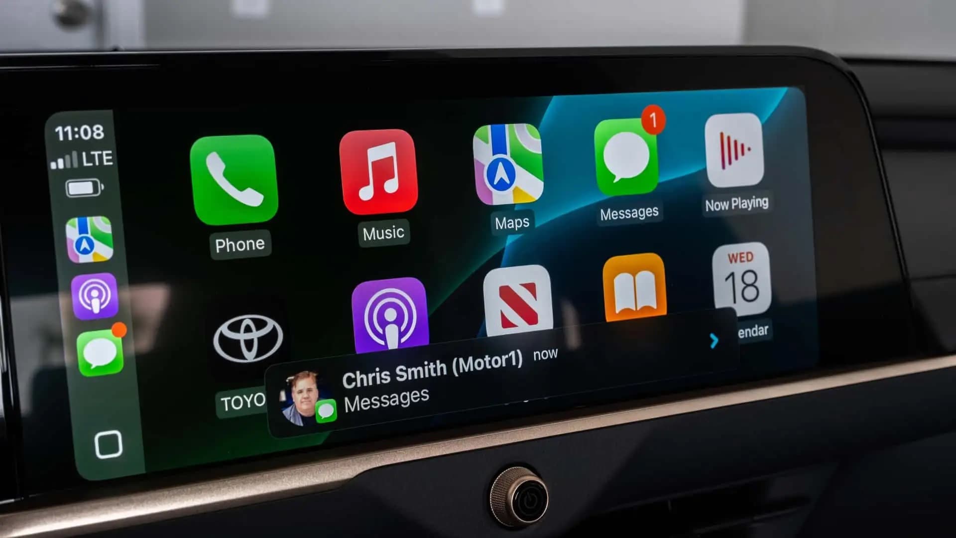 5 funcții Apple CarPlay pe care merită să le activezi (și mulți șoferi le ignoră)
