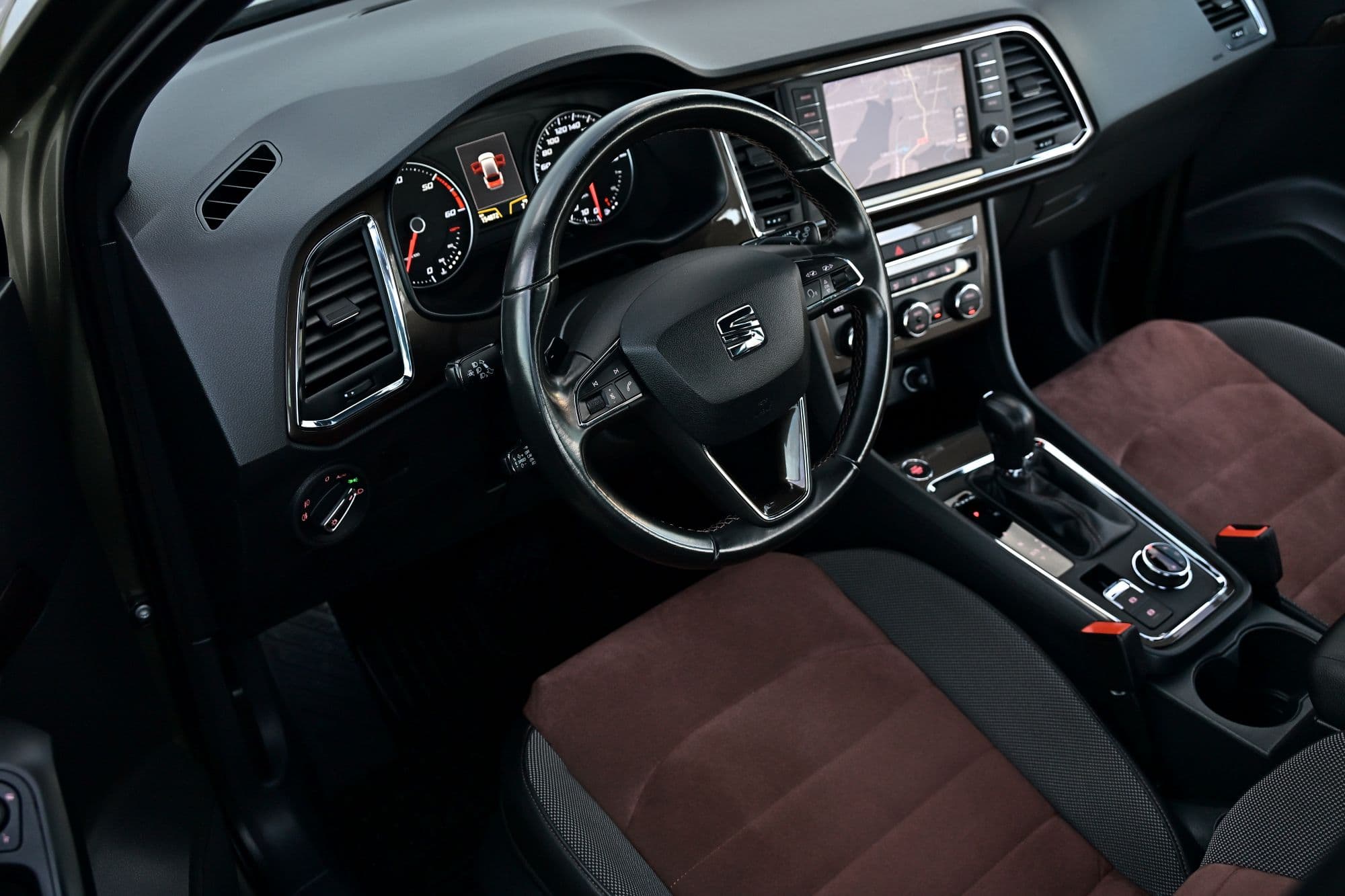 Ce trebuie să verifici înainte să închiriezi o mașină pentru vacanță?