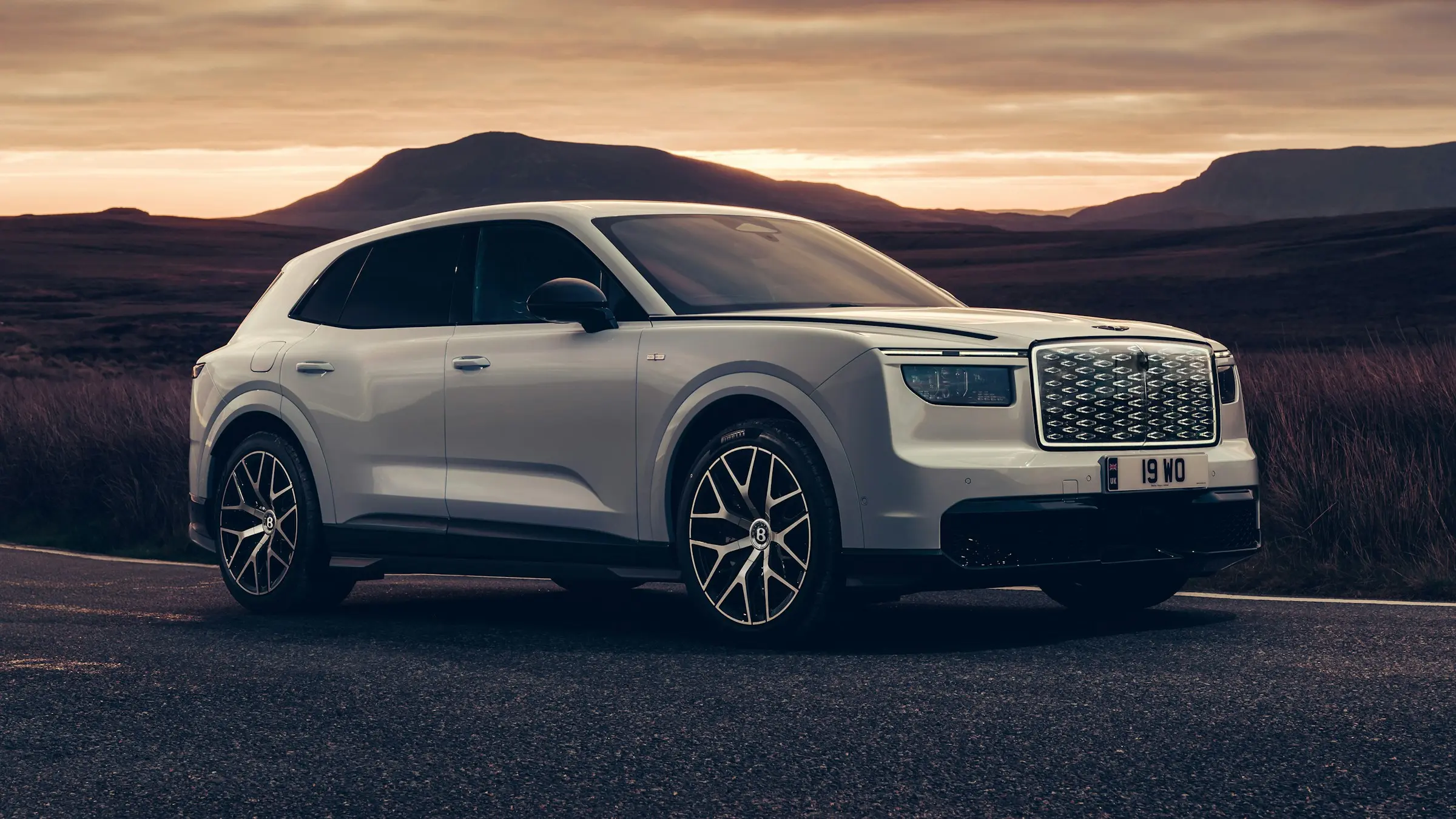 Bentley Torcal First Edition: primul SUV electric al mărcii vine cu 888 CP