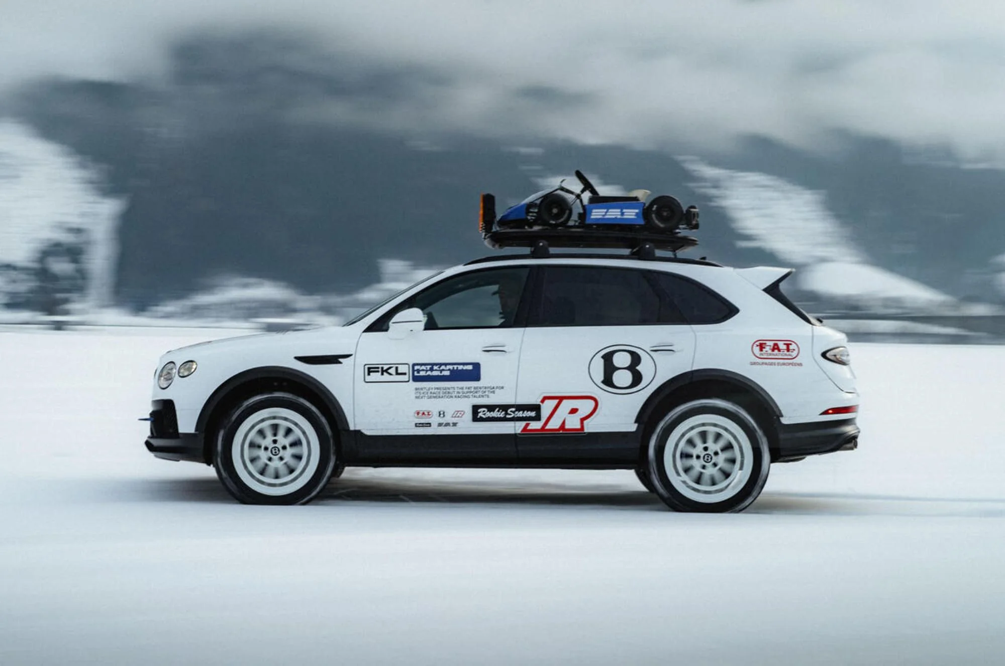 Bentley lansează Bentayga X Concept, SUV de lux off-road extrem în premieră locală
