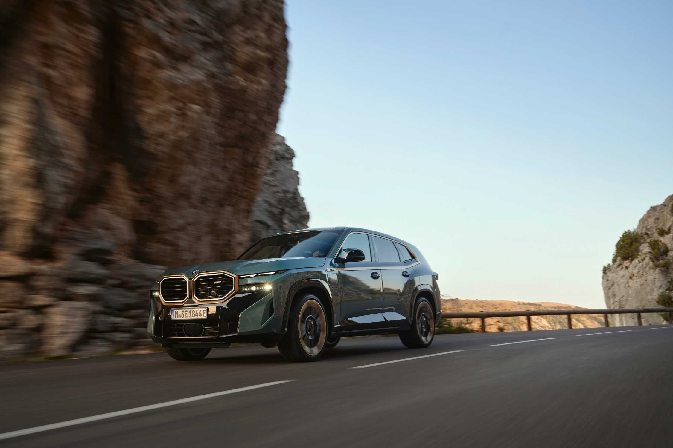 BMW nu a anunțat sfârșitul lui XM; vânzările rămân cele mai slabe