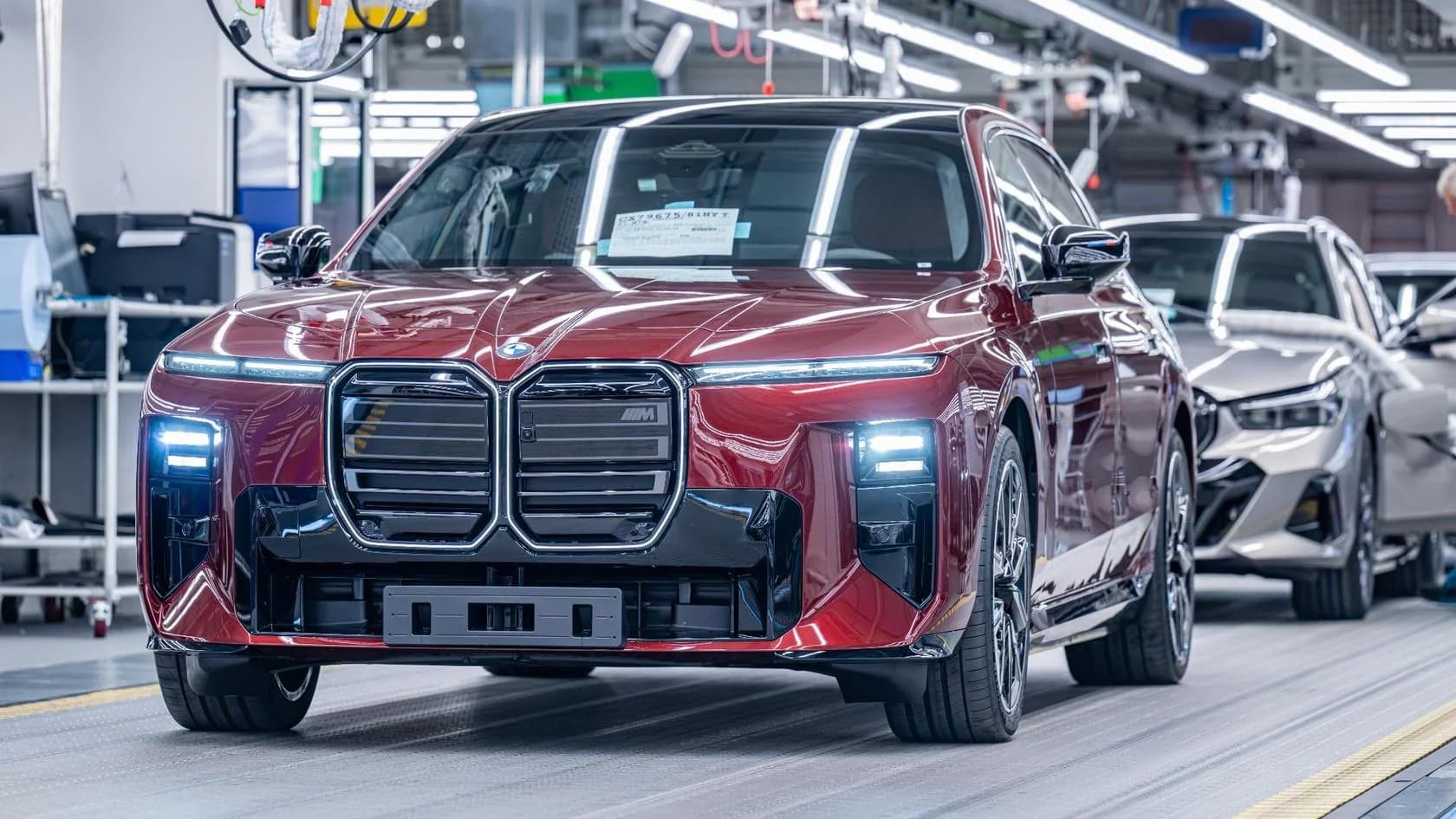 BMW începe producția noii generații Seria 7 facelift