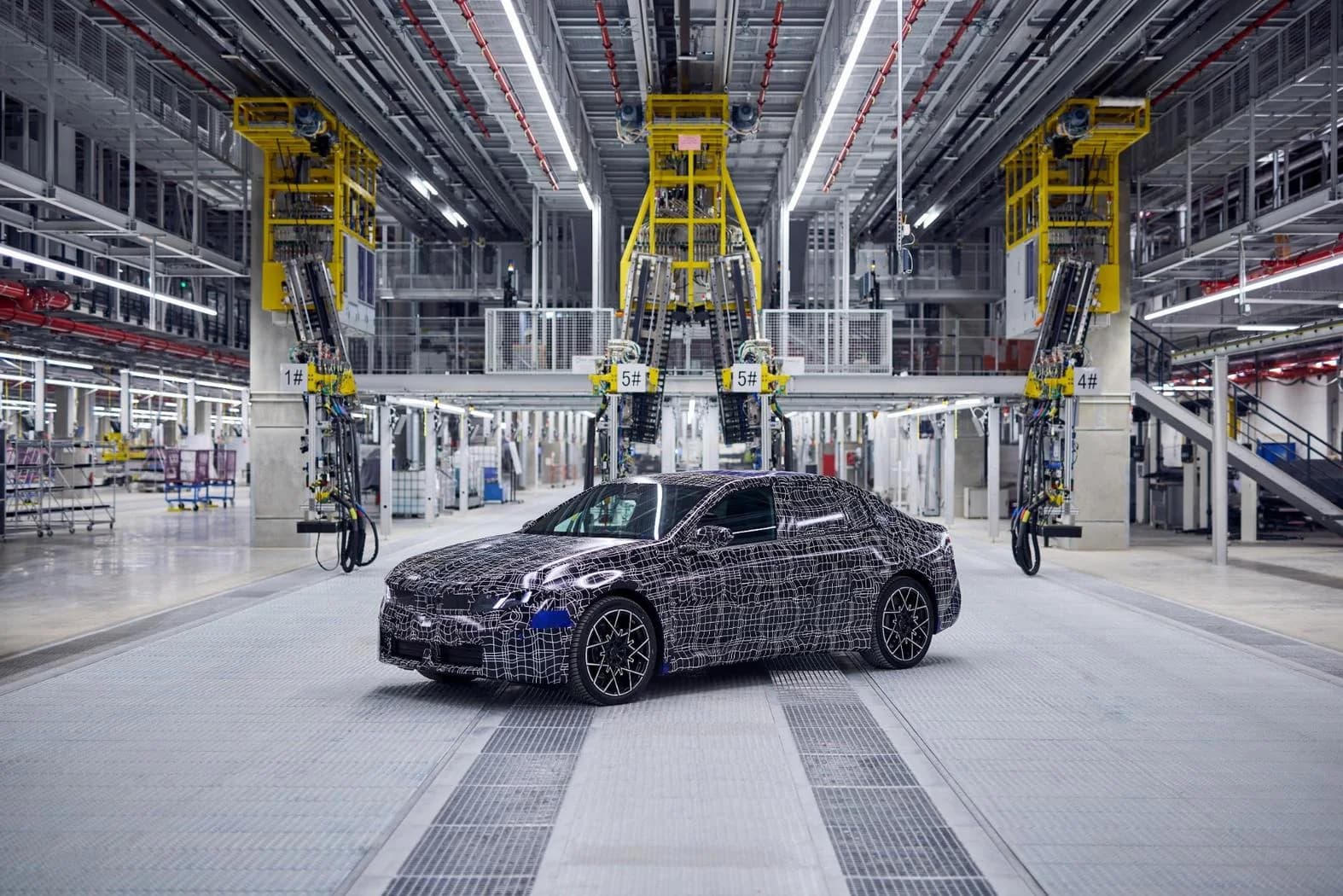 BMW lansează producția de pre-serie pentru noul model i3