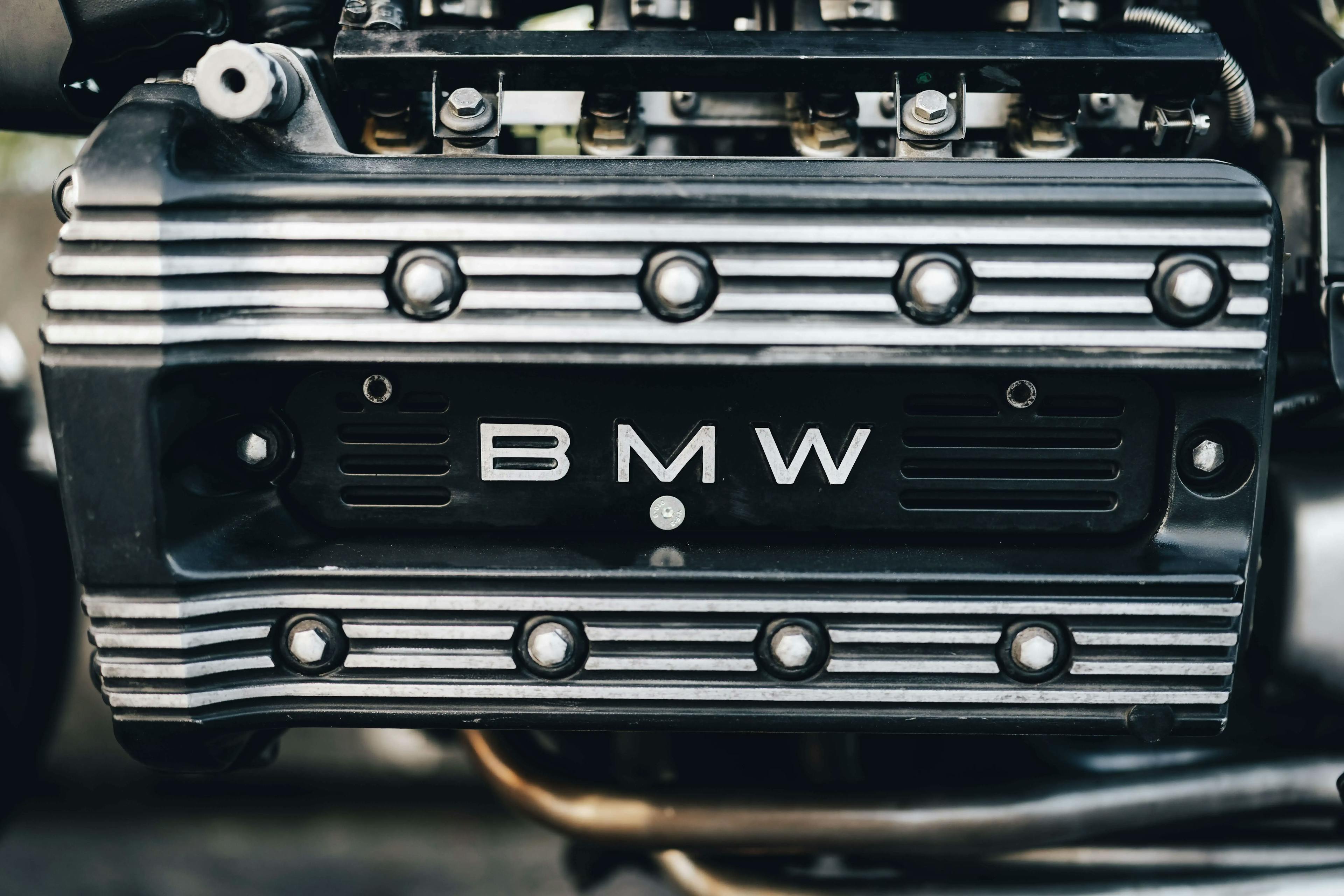 5 motoare de la BMW cărora le-ar sta mai bine într-o groapă de gunoi decât sub capotă