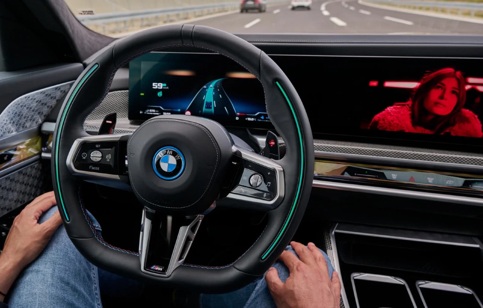 BMW și Mercedes-Benz abandonează tehnologia de rulare autonomă nivel 3 în România