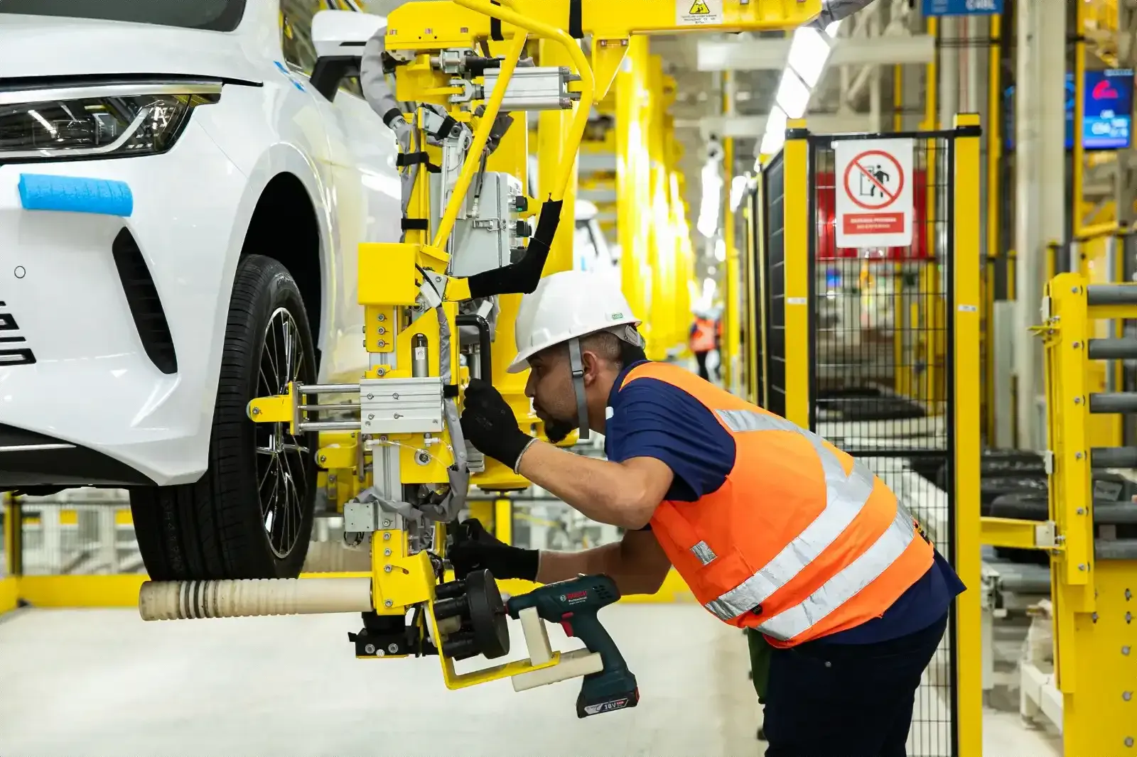 BYD vrea să dubleze la 600.000 de mașini capacitatea fabricii din Brazilia