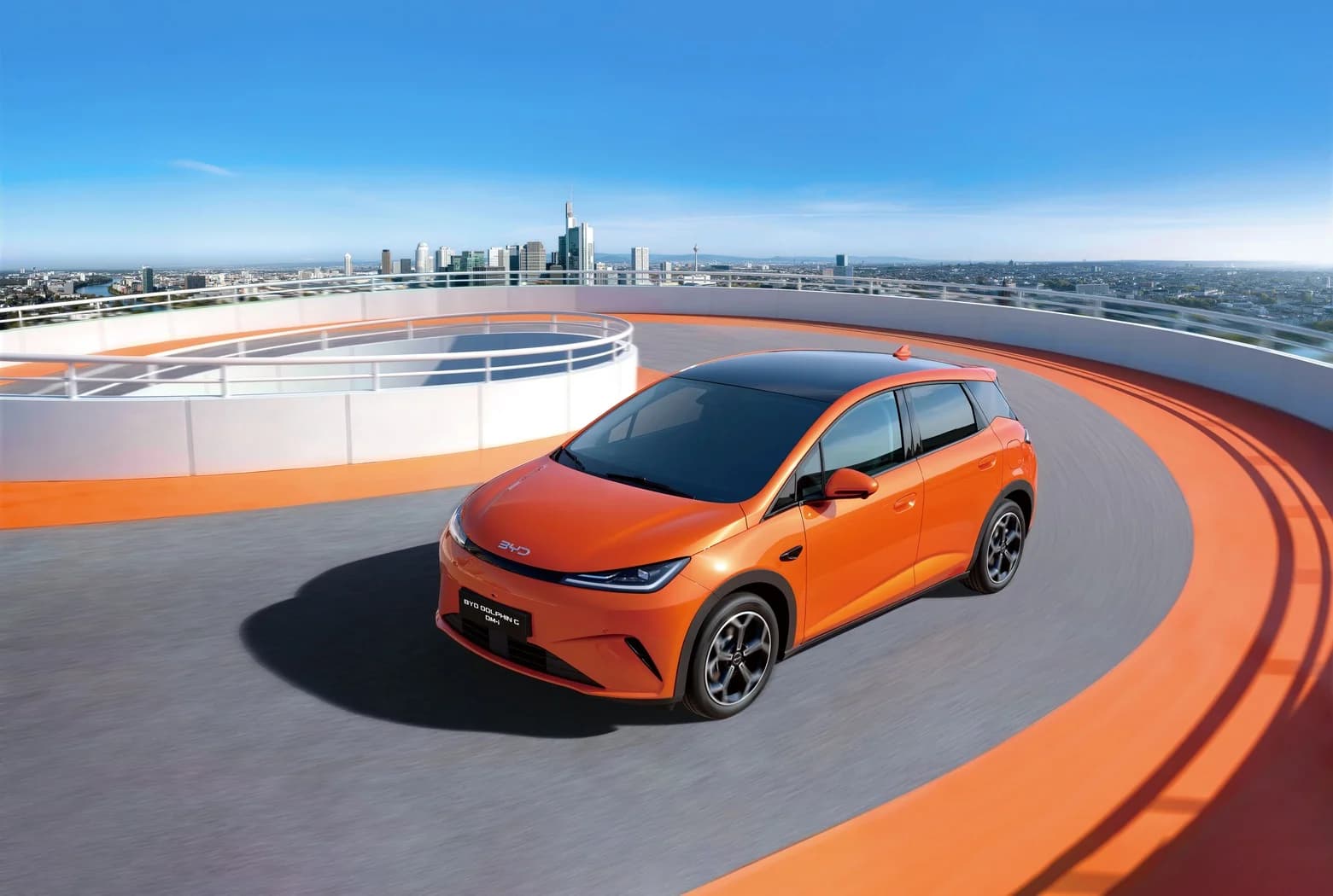 BYD Dolphin G plug-in hybrid debutează în România de la 21.990 de euro