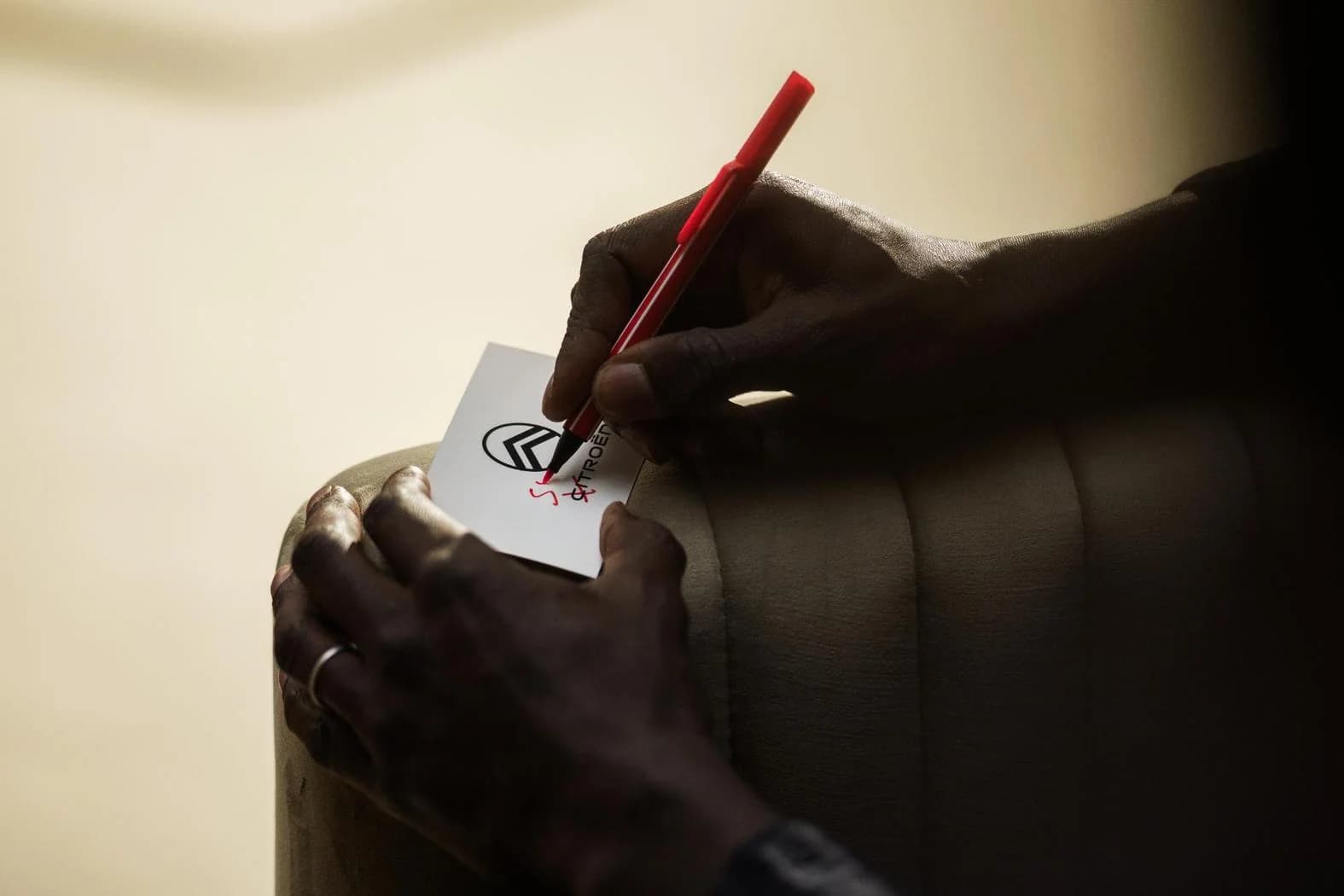 Citroen devine Sytroen prin parteneriatul cu actorul Omar Sy