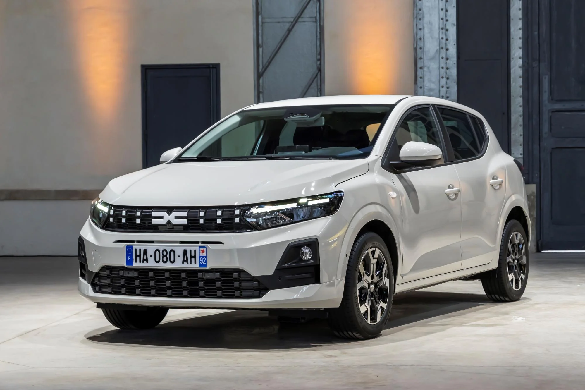 Dacia lansează comenzile pentru Sandero și Sandero Stepway facelift, preț de pornire 15.750 euro