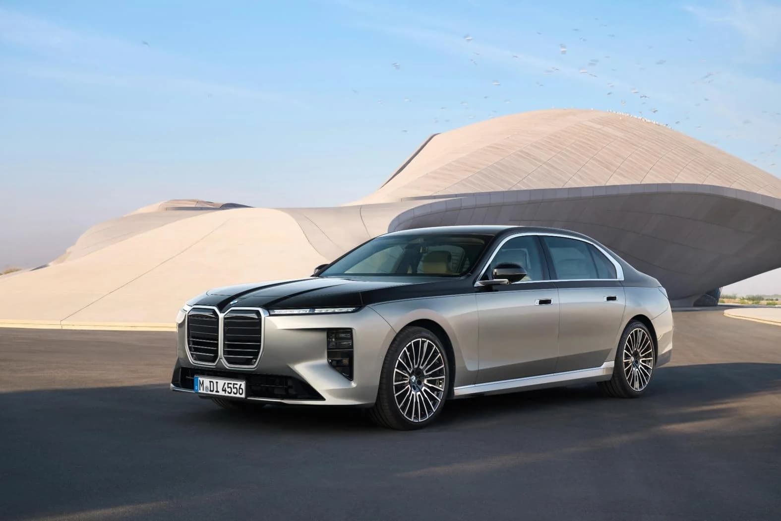 Noul BMW Seria 7 facelift pleacă de la 114.000 euro