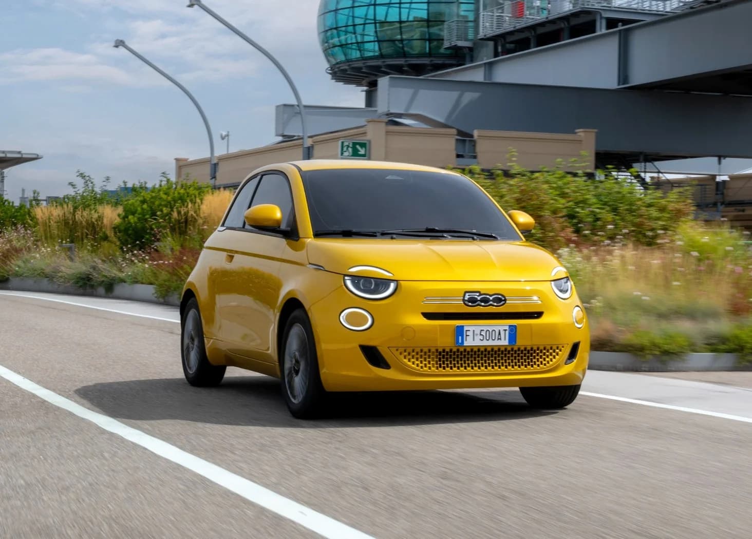 Noul Fiat 500 Hybrid disponibil de la 21.900 de euro