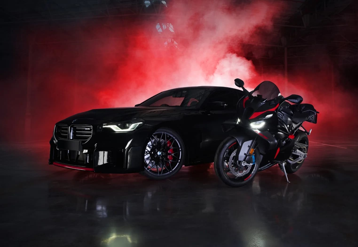 Doar 10 Bucăți Disponibile în Africa de Sud pentru BMW M2 Coupe și M 1000 RR