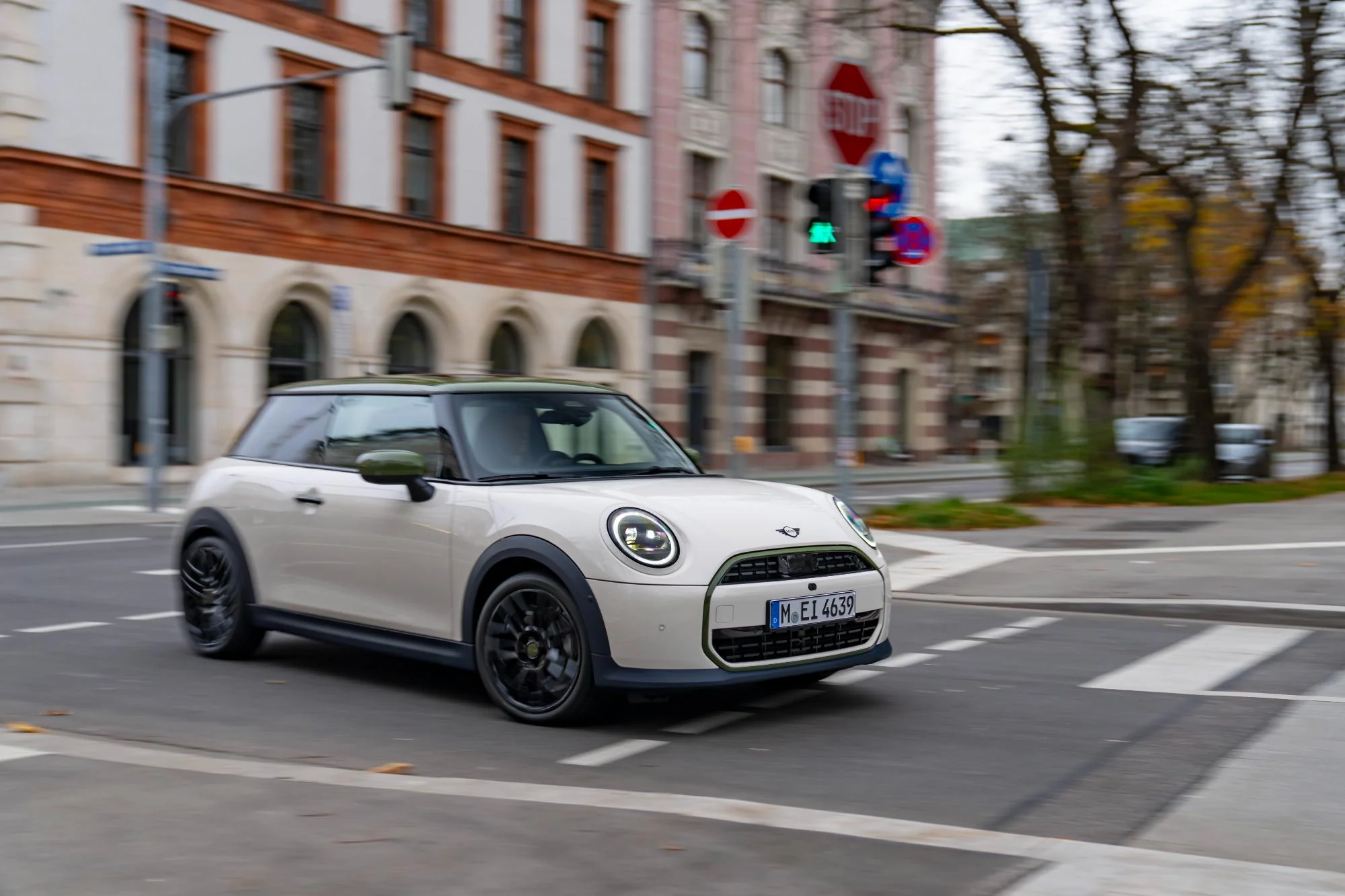 Ediția Specială Paul Smith Mini Cooper pentru Toată Familia, Disponibilă Acum și în România