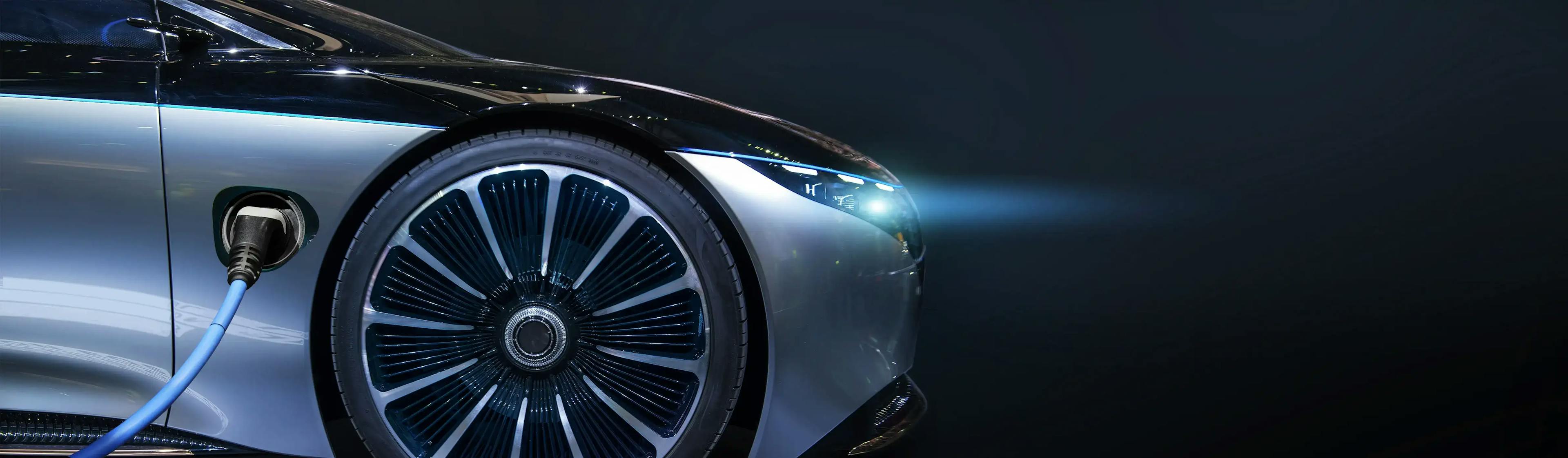 Mercedes va favoriza vehiculele electrice în detrimentul mașinilor ce folosesc combustibil sintetic