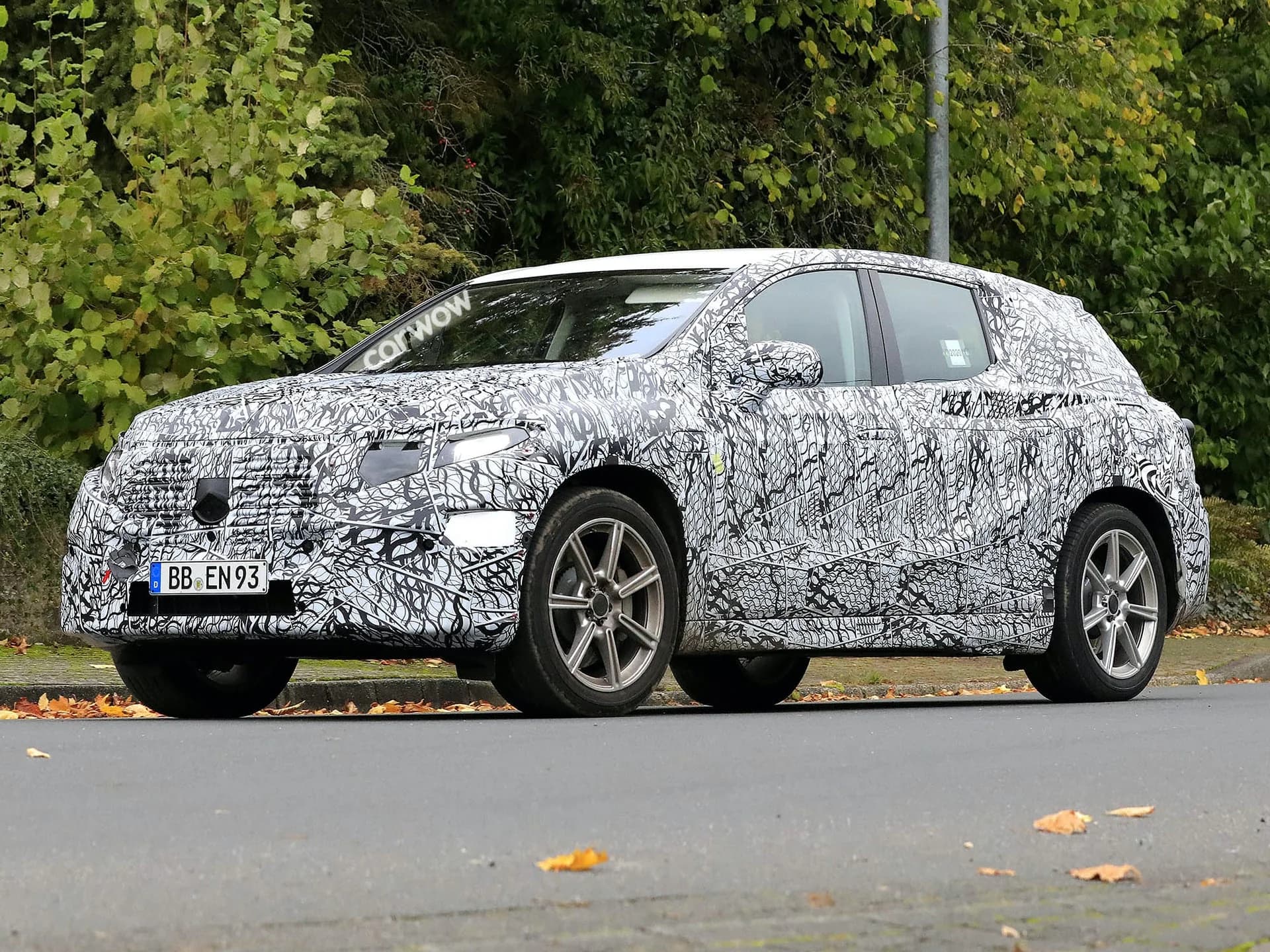 Mercedes-Benz EQS SUV carwow