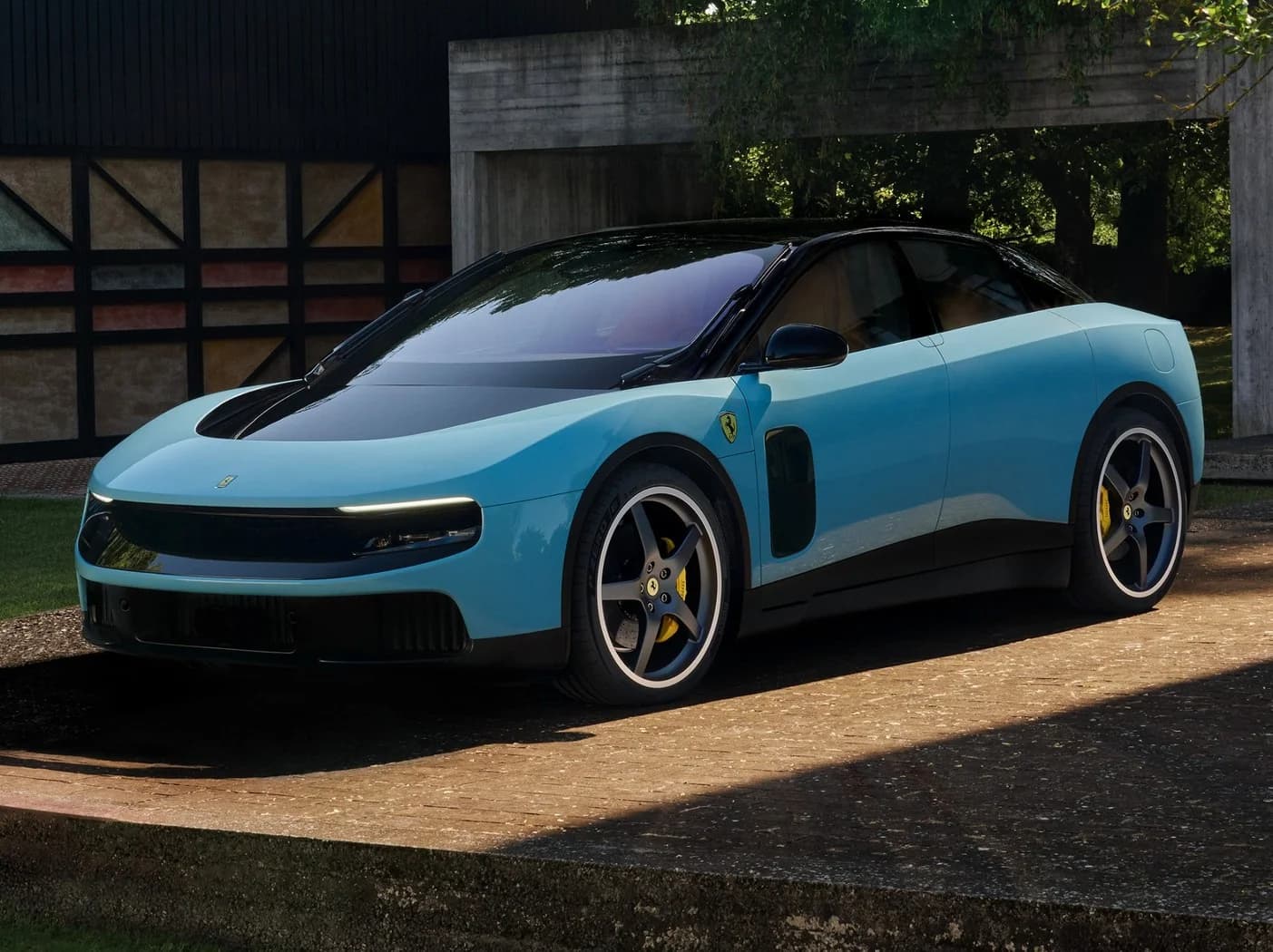 Ferrari Luce, primul model electric cu 1.050 CP și autonomie de 530 km, a fost lansat