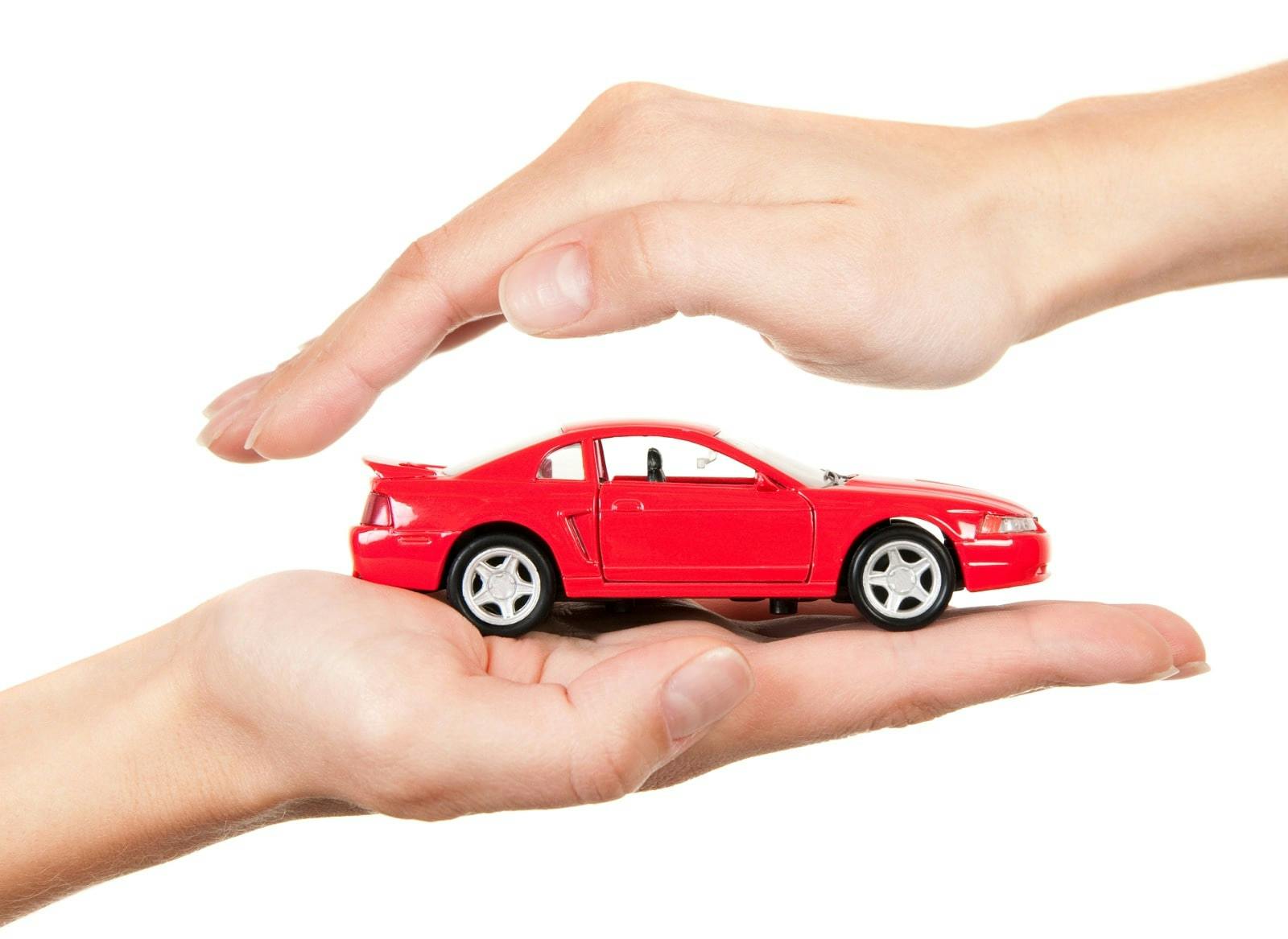 (P) 5 motive pentru a încheia o asigurare auto