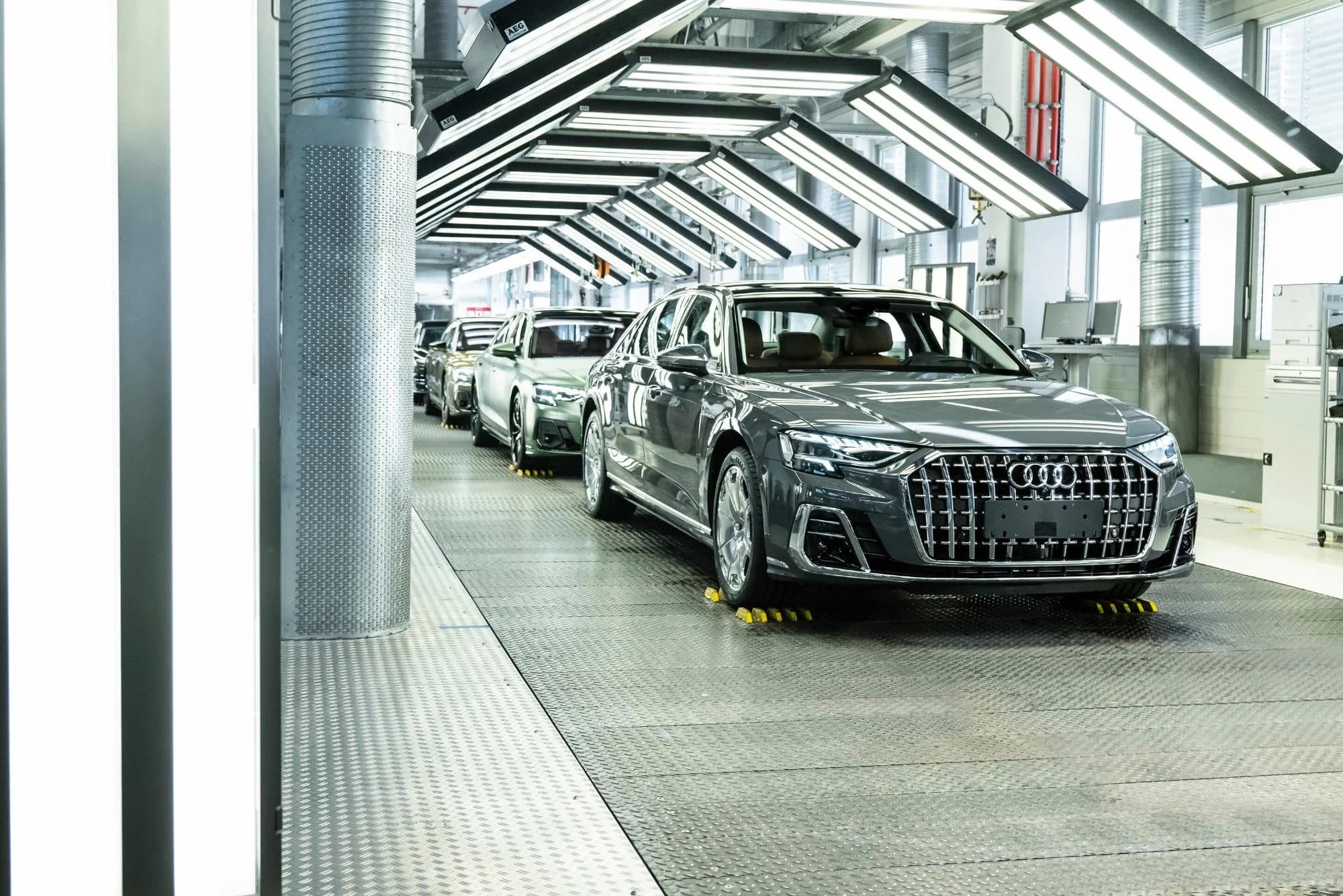 Incertitudini despre Viitorul Audi A8