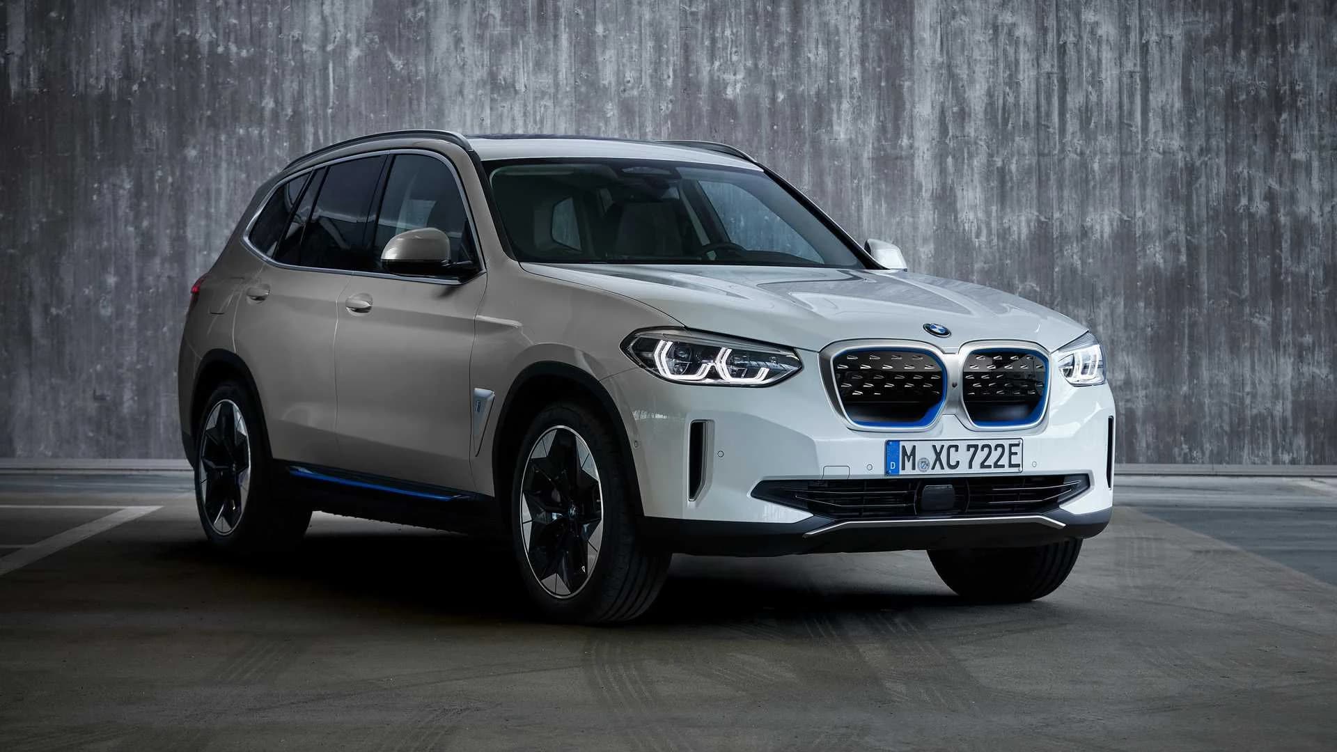 Piața auto din România. În ce fel de mașini investesc românii la ora actuală?