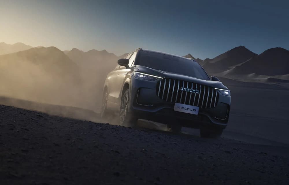 Jaecoo 8 SHS-P poate fi comandat în România. SUV-ul plug-in hybrid pornește de la 50.990 de euro