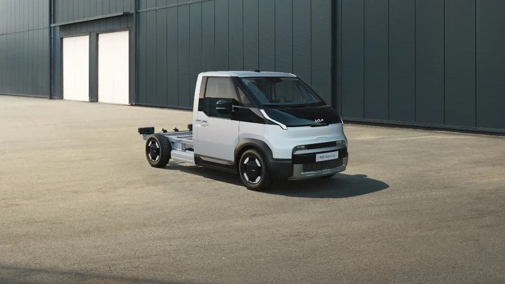 Kia PV5 Chassis Cab: baterie de 71,2 kWh pentru autonomie extinsă