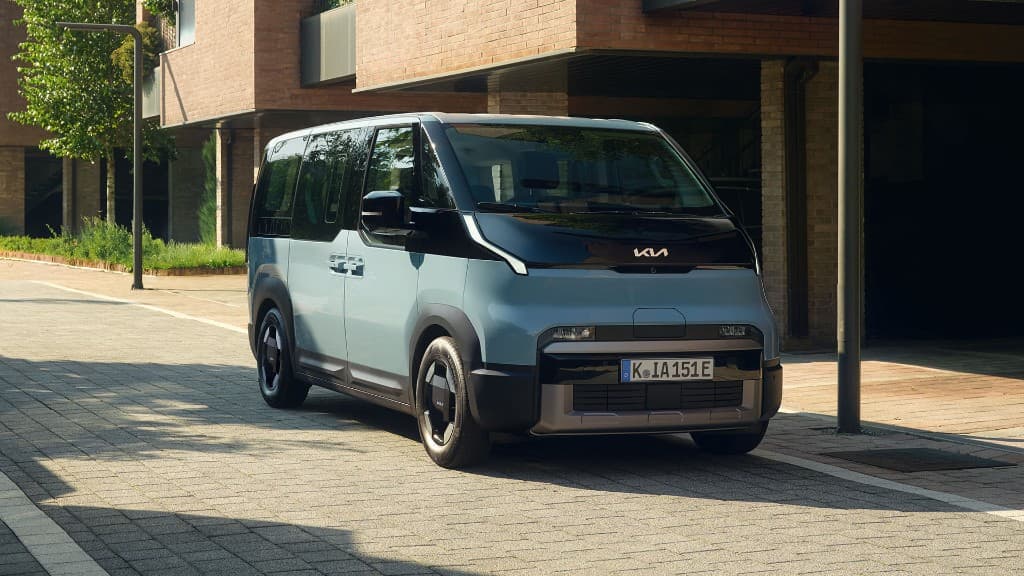 Kia extinde gama PV5 Passenger cu noi configurații cu 6 și 7 locuri