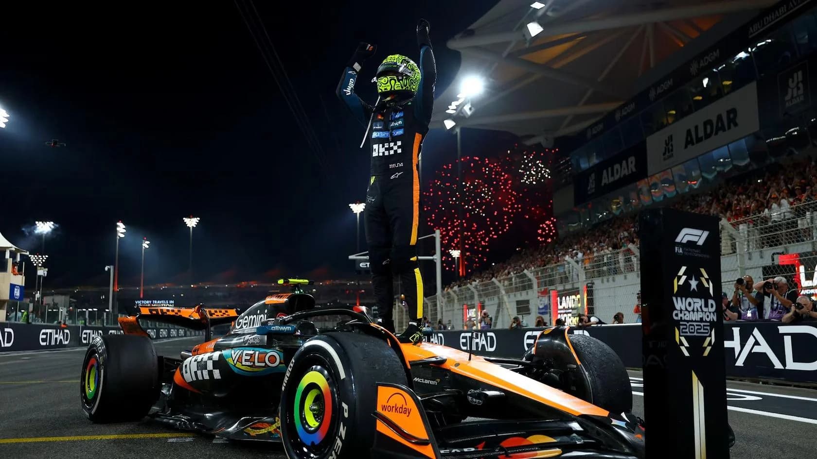 Lando Norris devine campion mondial, Verstappen câștigă ultima cursă