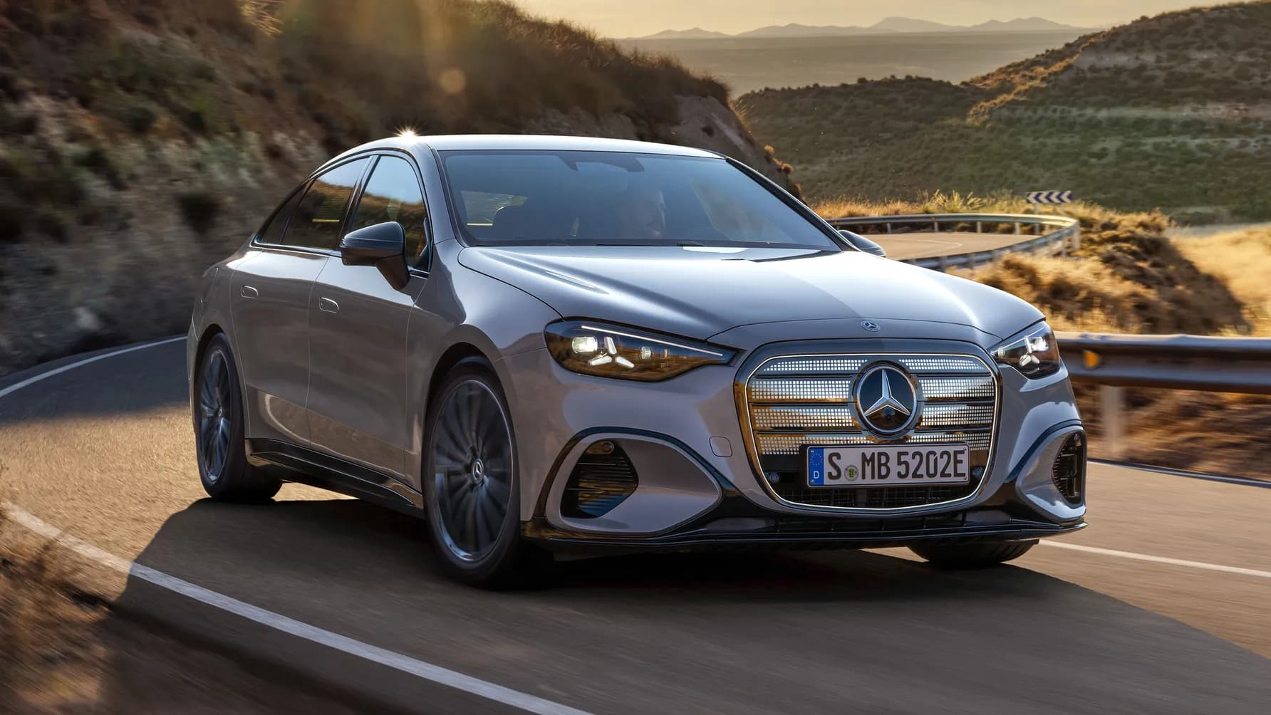 Mercedes-Benz Clasa C Electric 2026: prima versiune 100% electrică promite până la 761 km autonomie