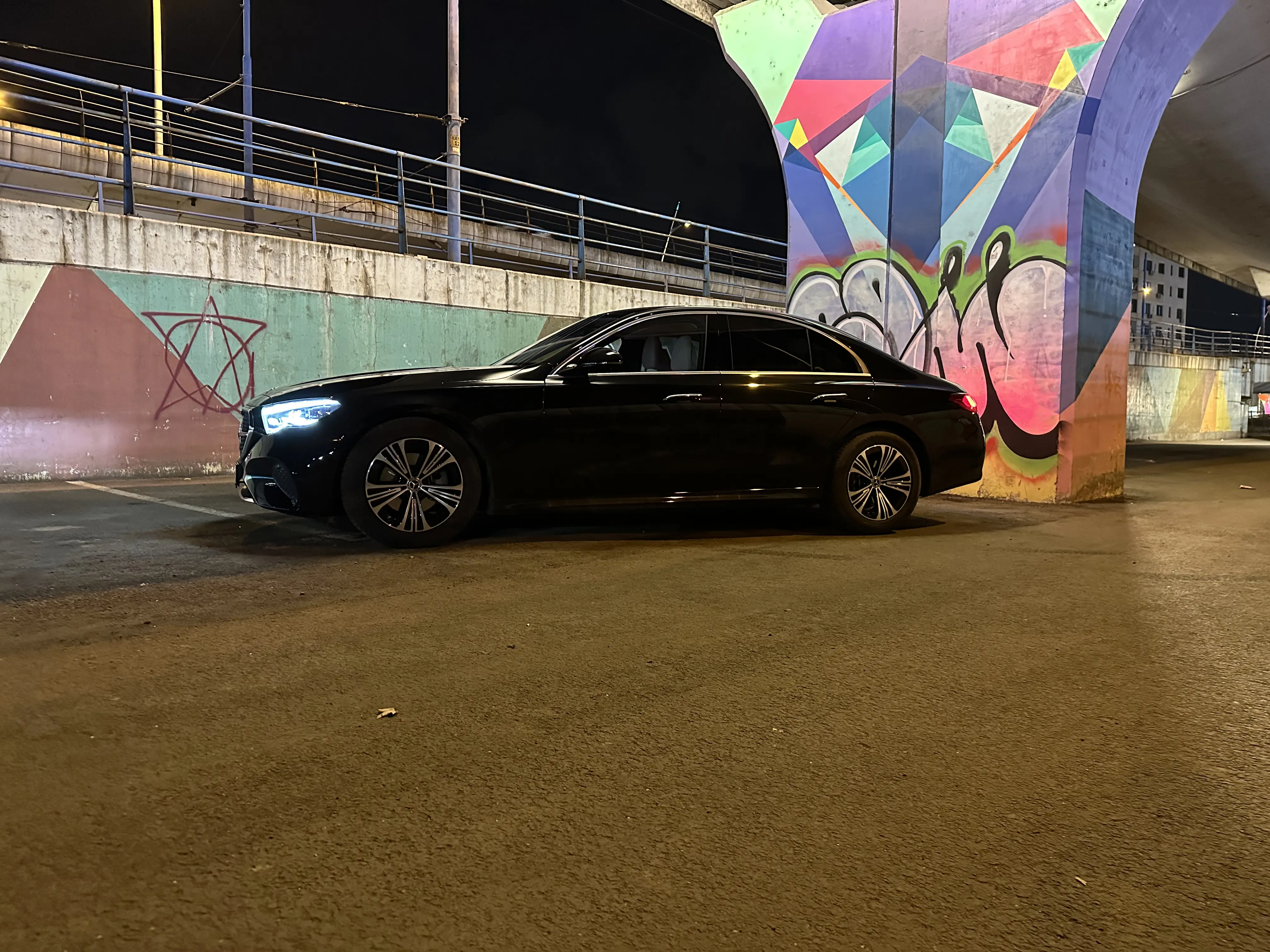 Mercedes nu vede încă un avantaj suficient pentru mașinile electrice cu generator pe benzină