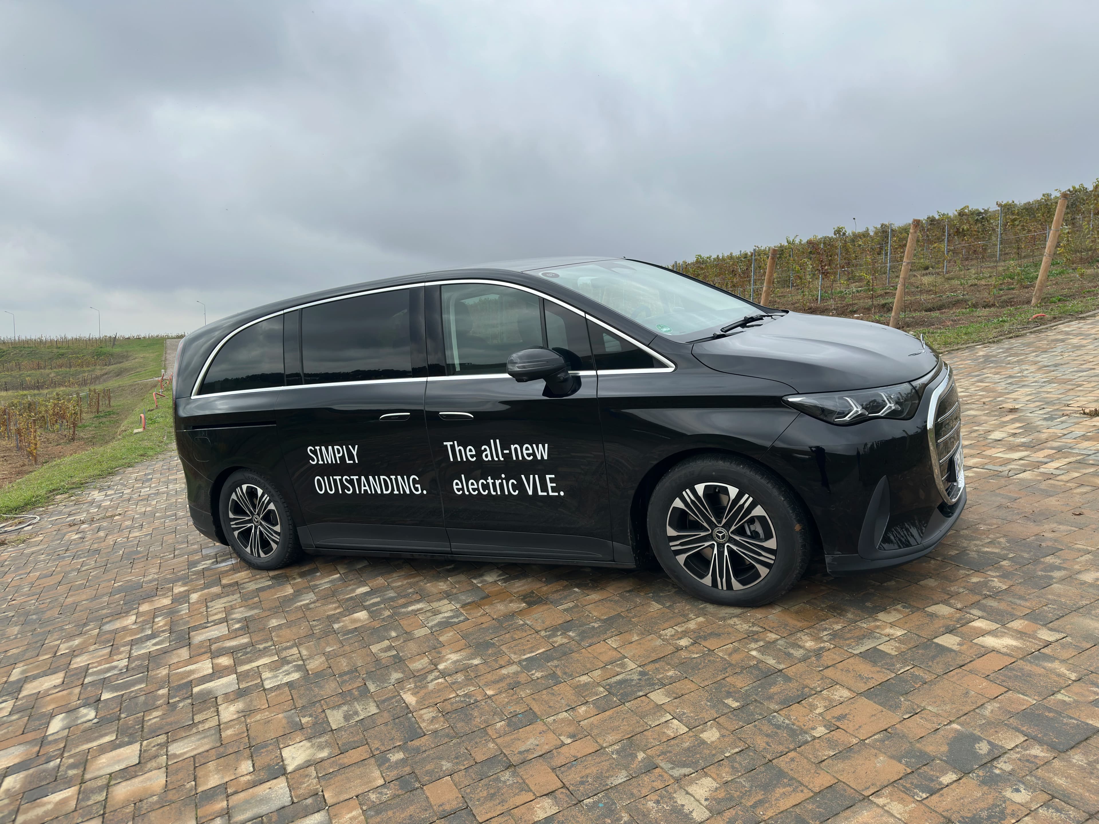 Test Drive Mercedes-Benz VLE 300 electric: confort de avion privat, spațiu cât pentru o familie întreagă, dar nu fără compromisuri