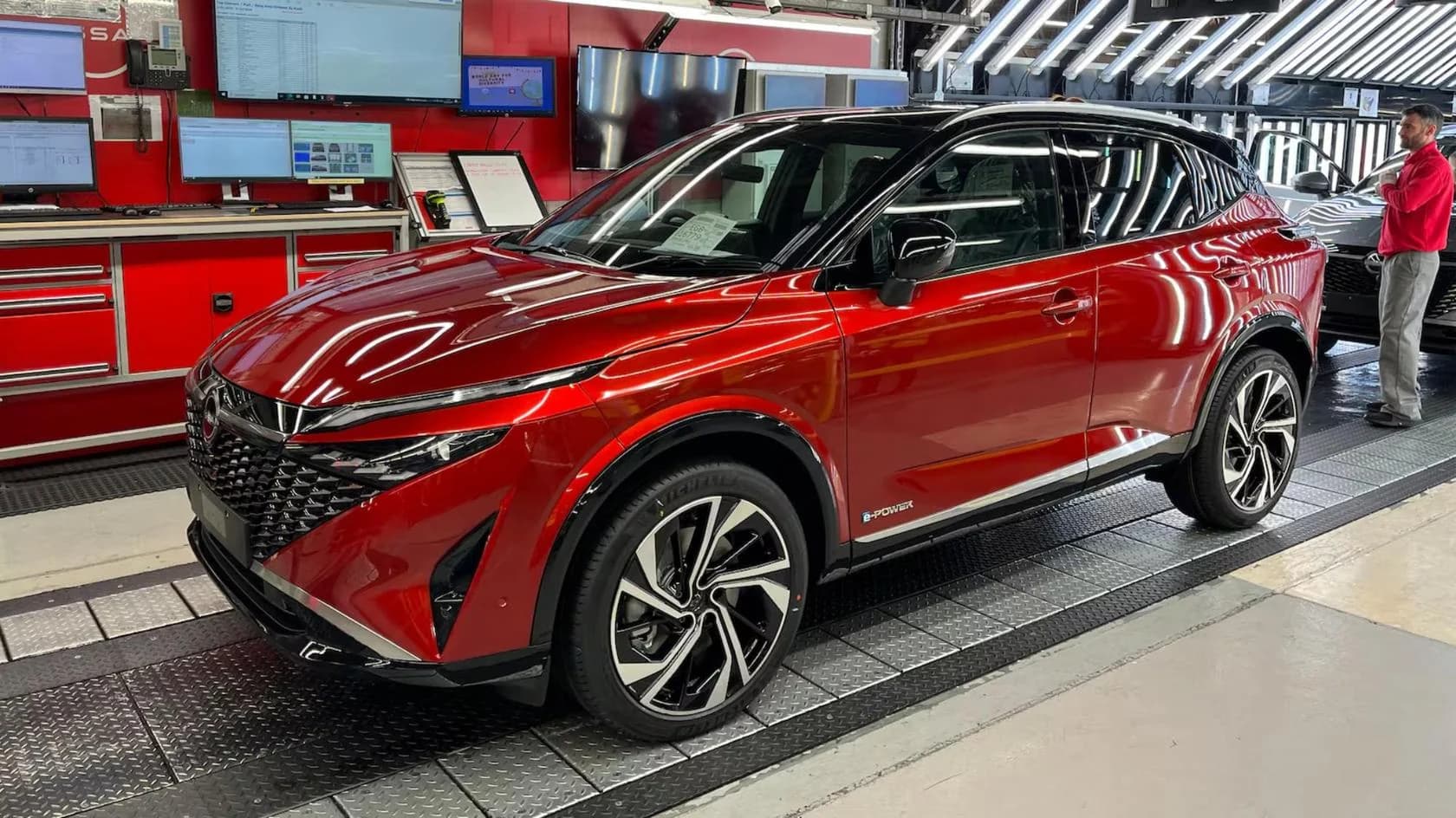 Nissan renunță la varianta electrică a modelului Qashqai pentru a reduce costurile
