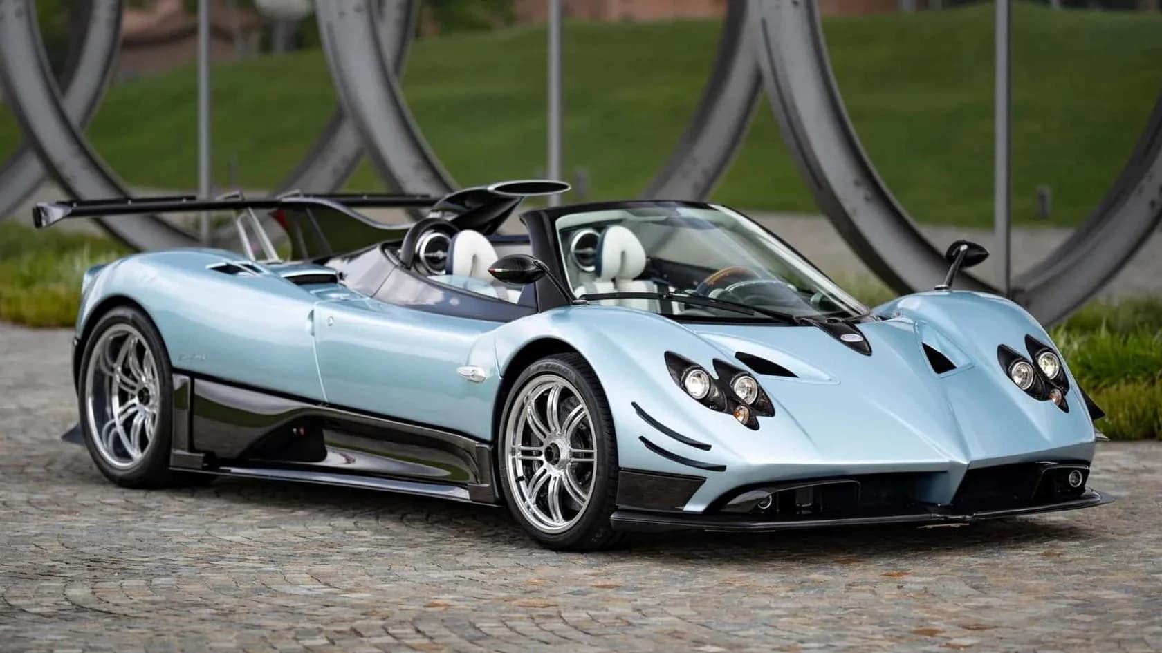 Pagani Zonda revine în atenție cu ediția unicat Zonda Cervino, o legendă auto ce nu dispare