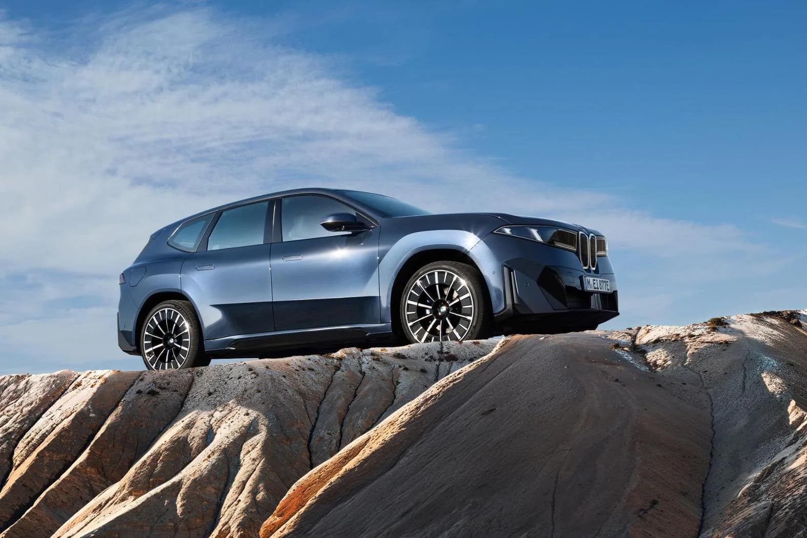 Peste 10.000 de unități vândute pentru noul BMW iX3