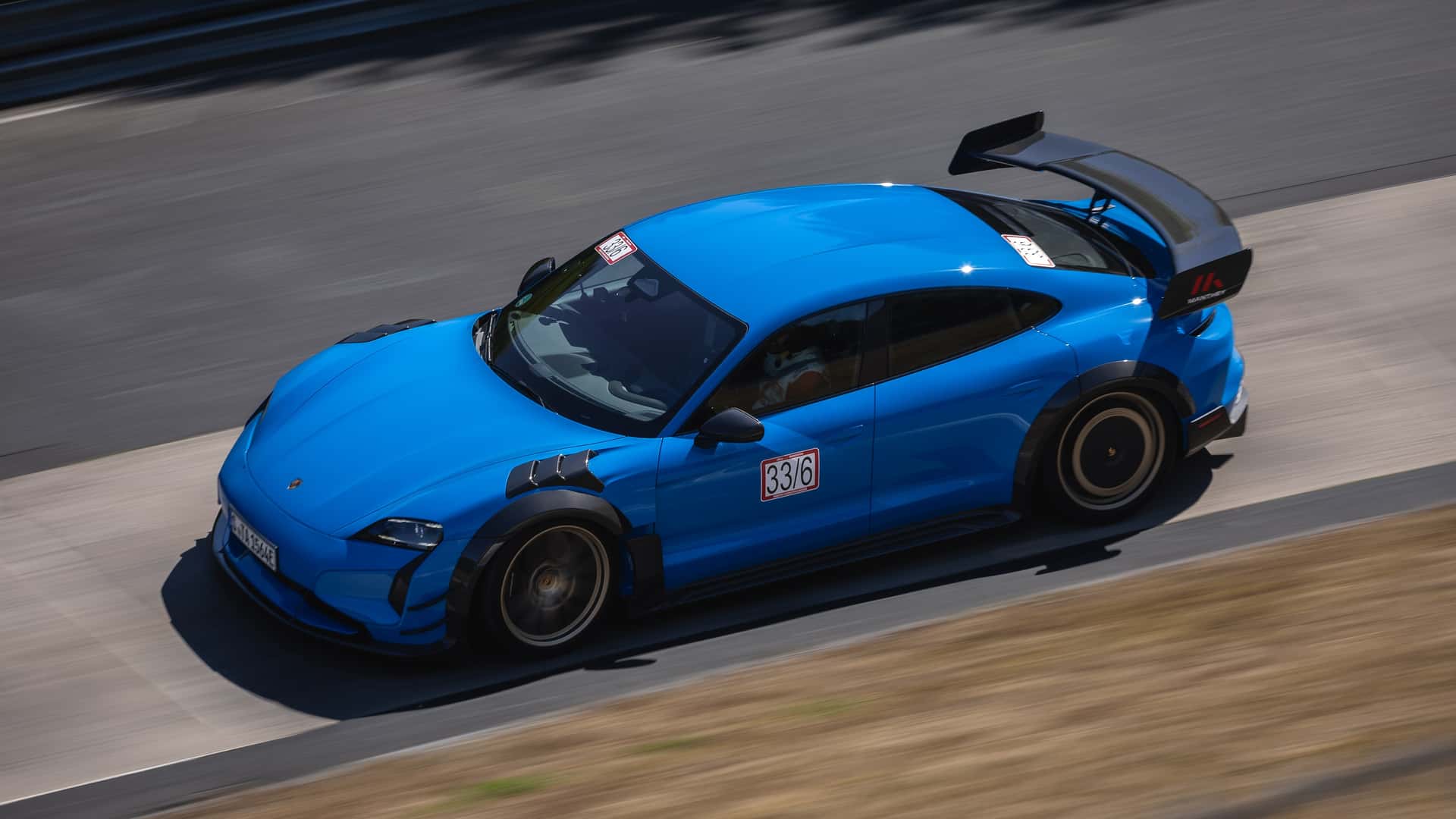 Porsche Taycan Manthey a făcut 6:55 pe Nürburgring. Ce schimbă kitul