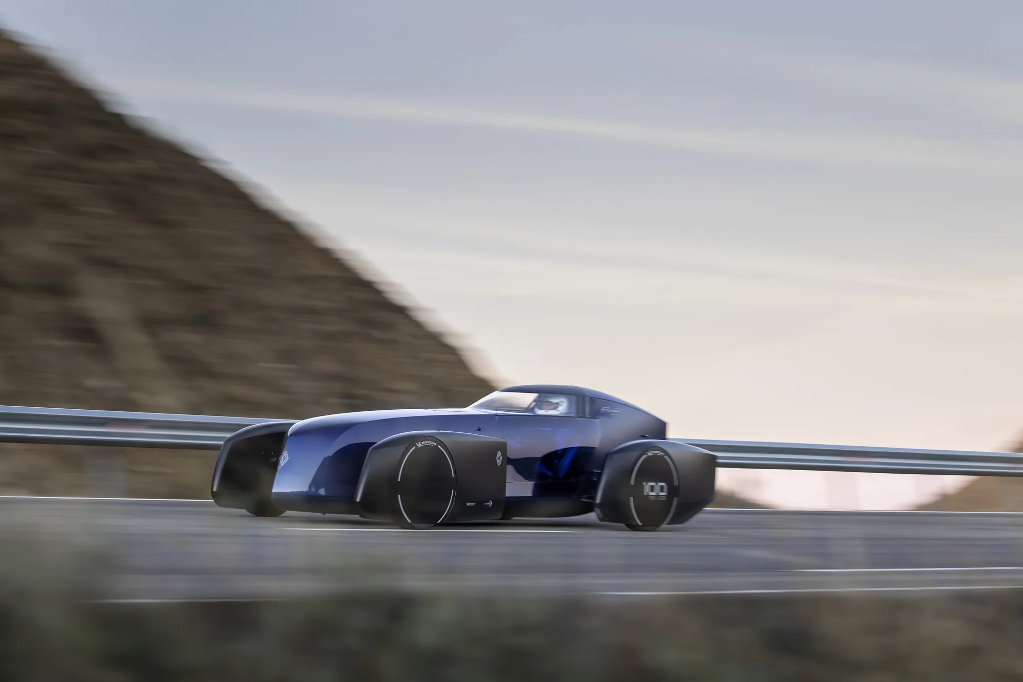Renault Filante parcurge 1.008 km fără reîncărcare electrică