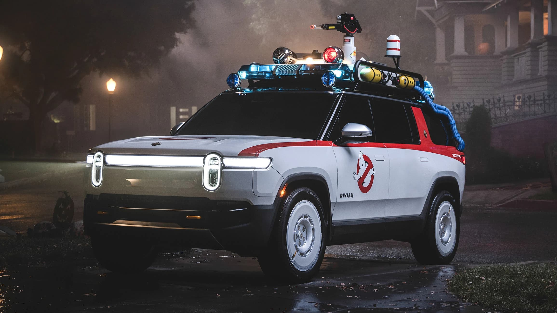 Rivian Ecto-R1: SUV-ul electric inspirat de Ghostbusters