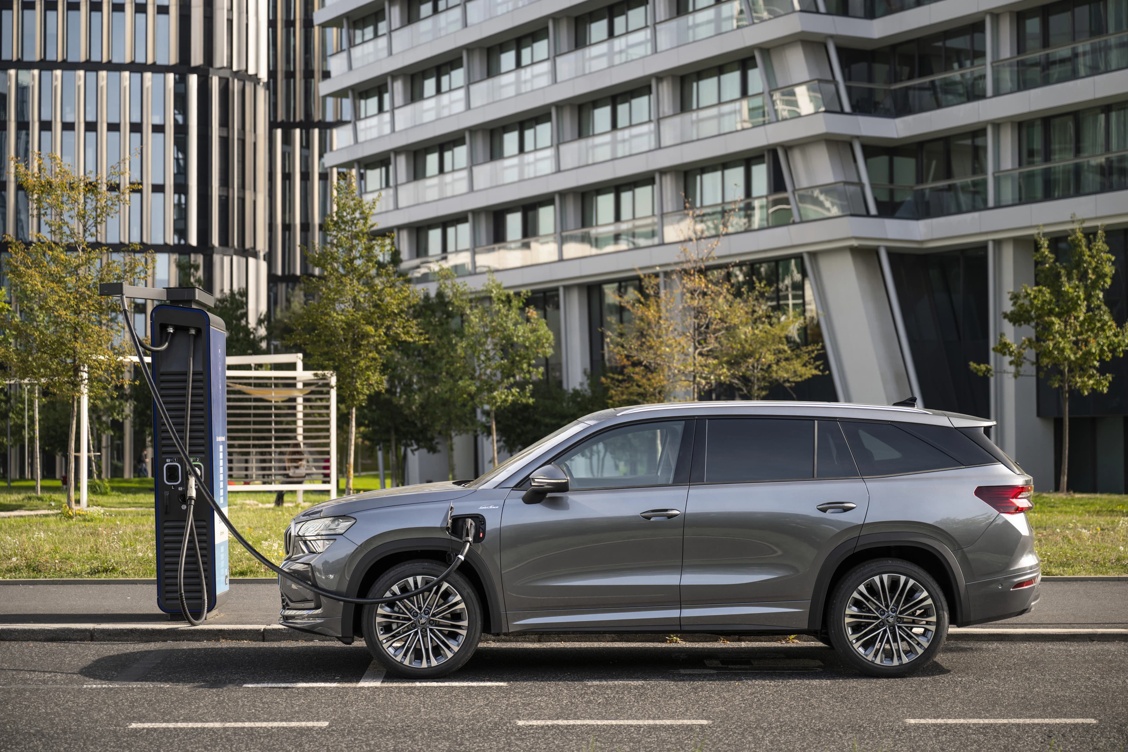 Škoda Kodiaq primește o versiune plug-in hybrid de 272 CP și echiparea Laurin & Klement