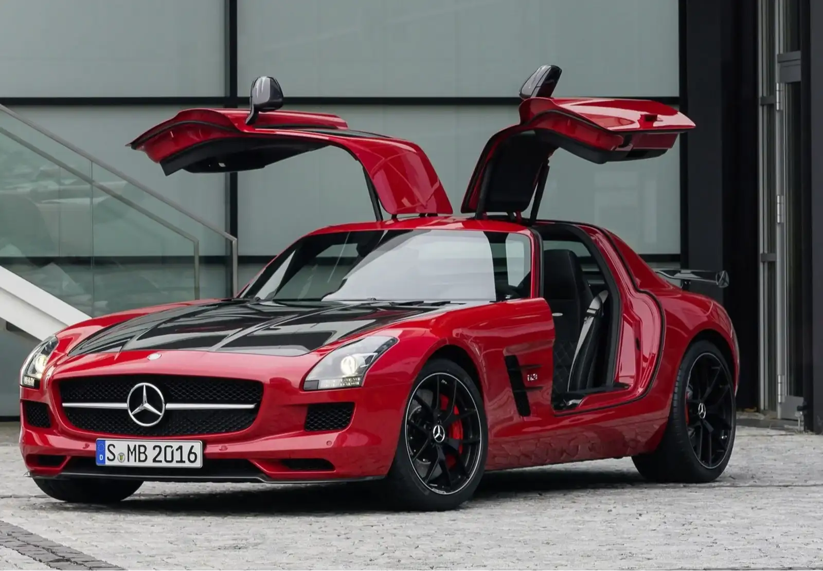 Topul celor mai spectaculoase mașini produse de Mercedes-Benz după anul 2000